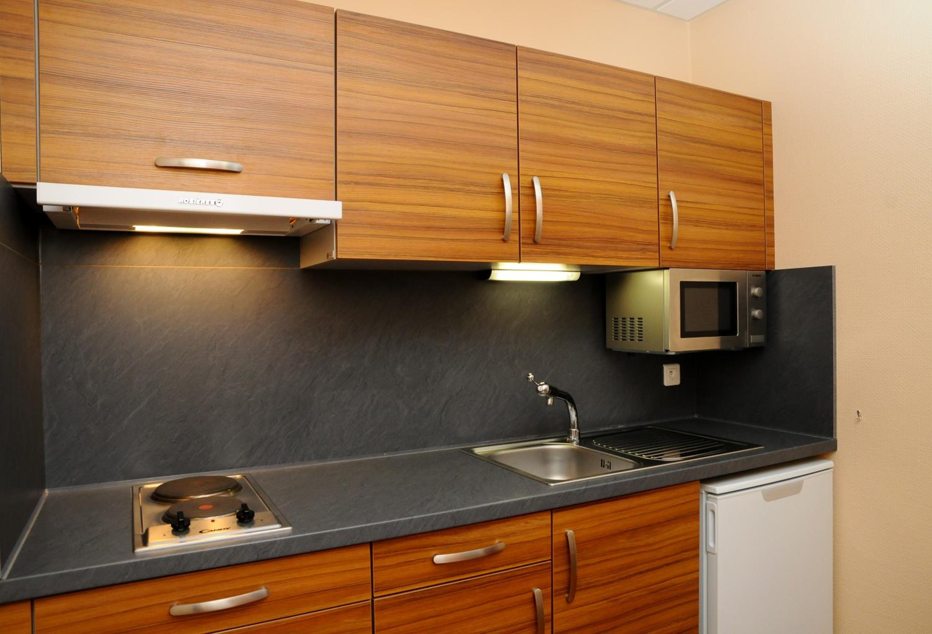 Superior Studio with Twin Beds - Photo 6