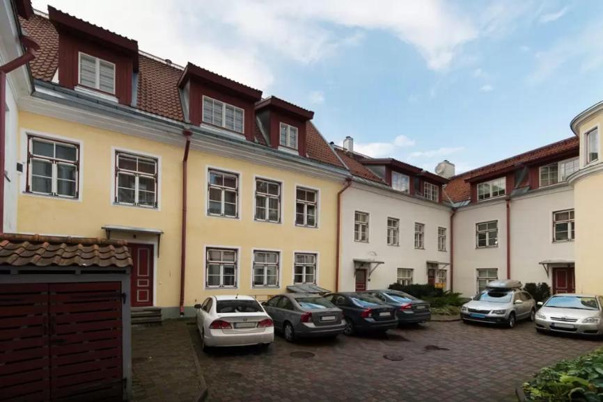 One-Bedroom Apartment - Toom Rüütli 12