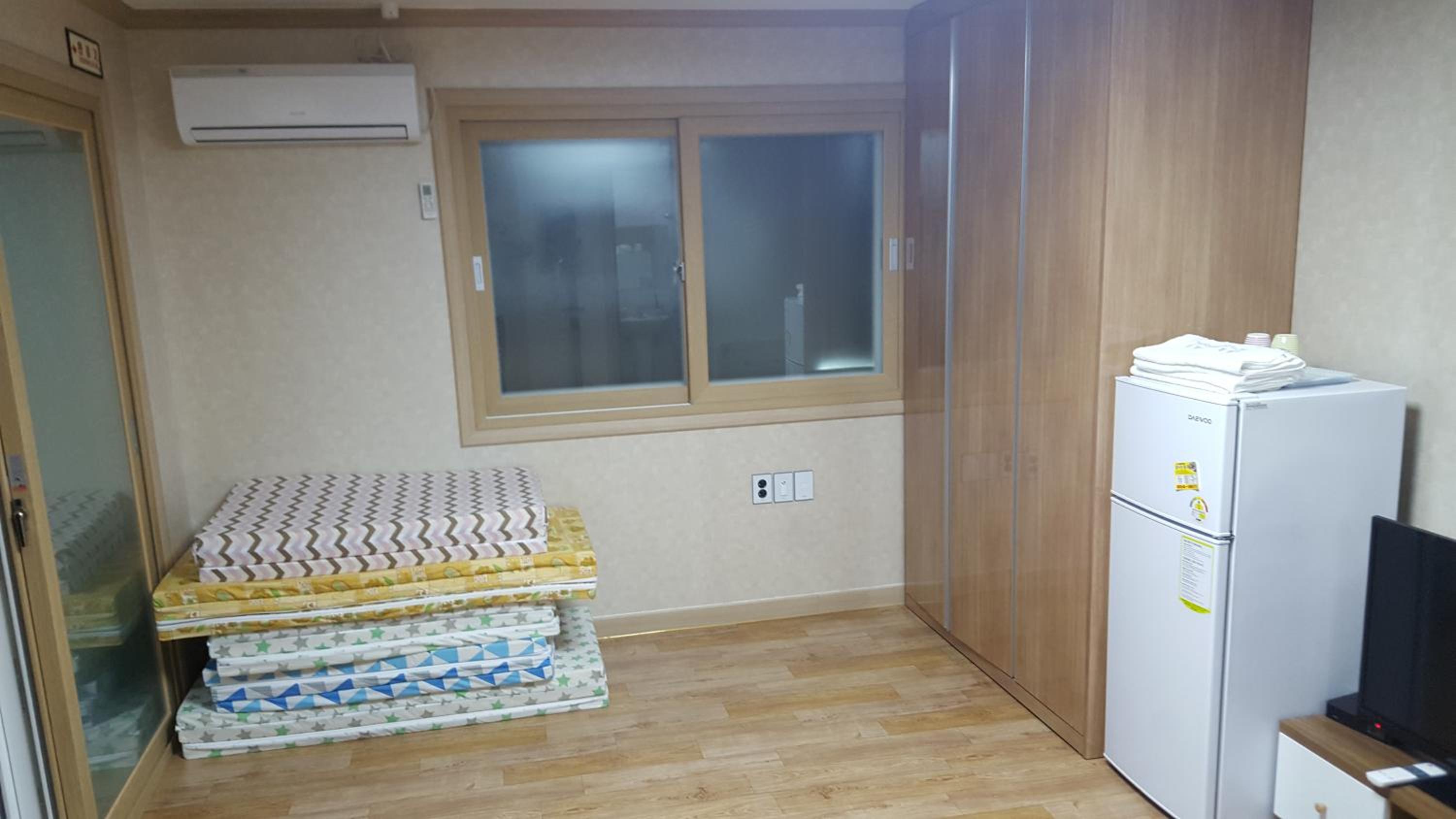 Korean-Style Family Room photo 1