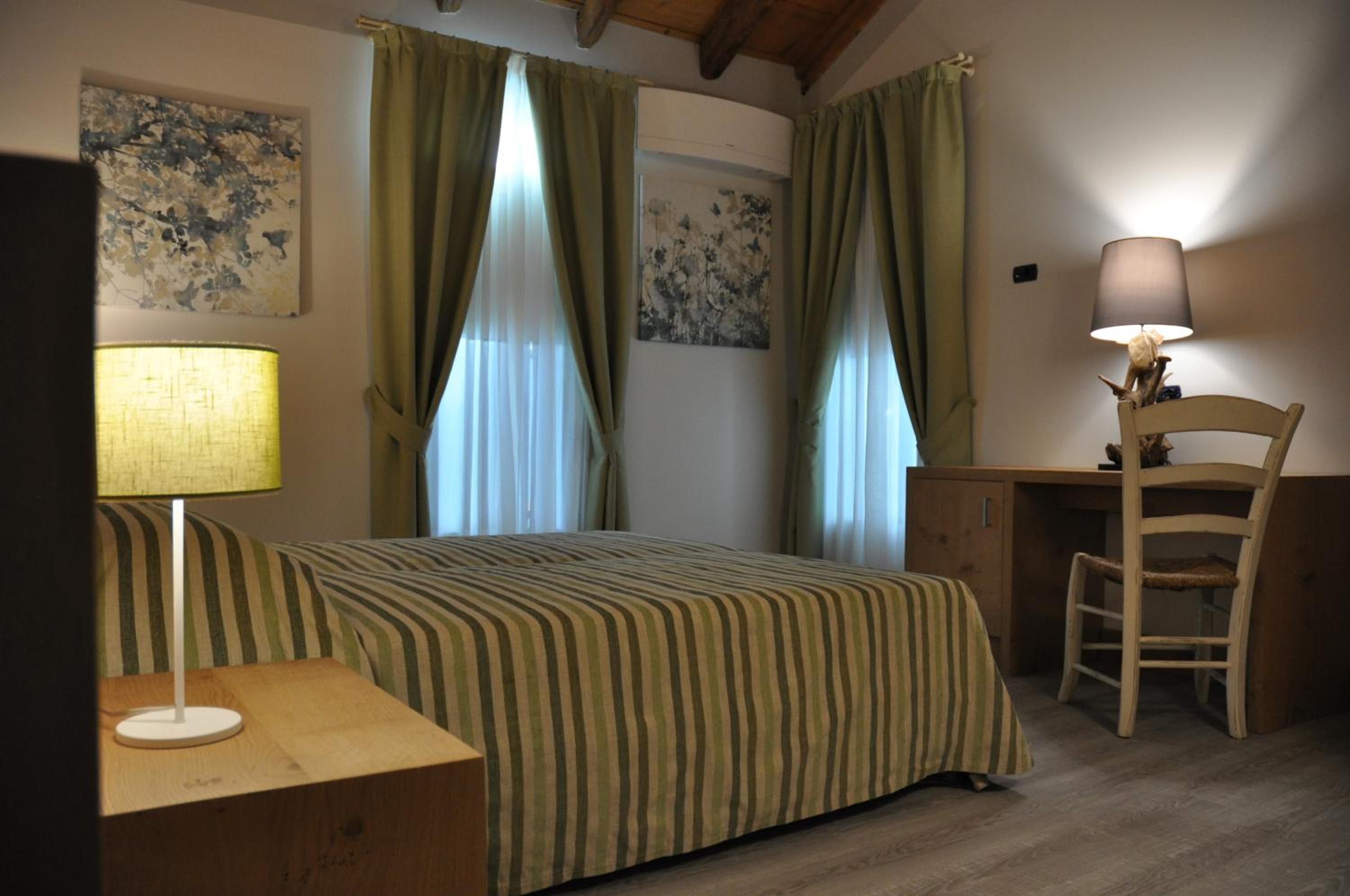 Double Room with Private Bathroom photo 1