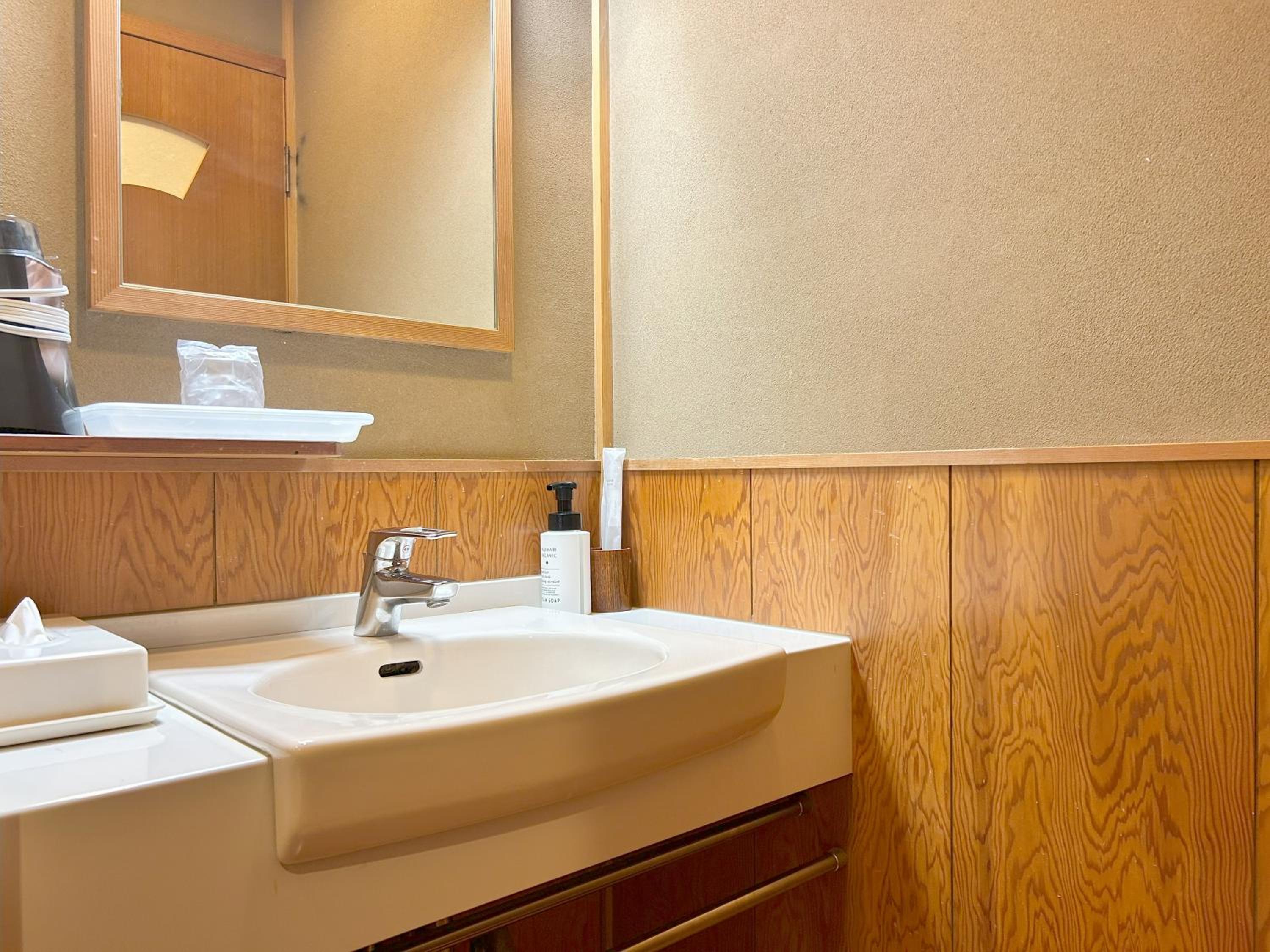 Japanese-Style Quadruple Room