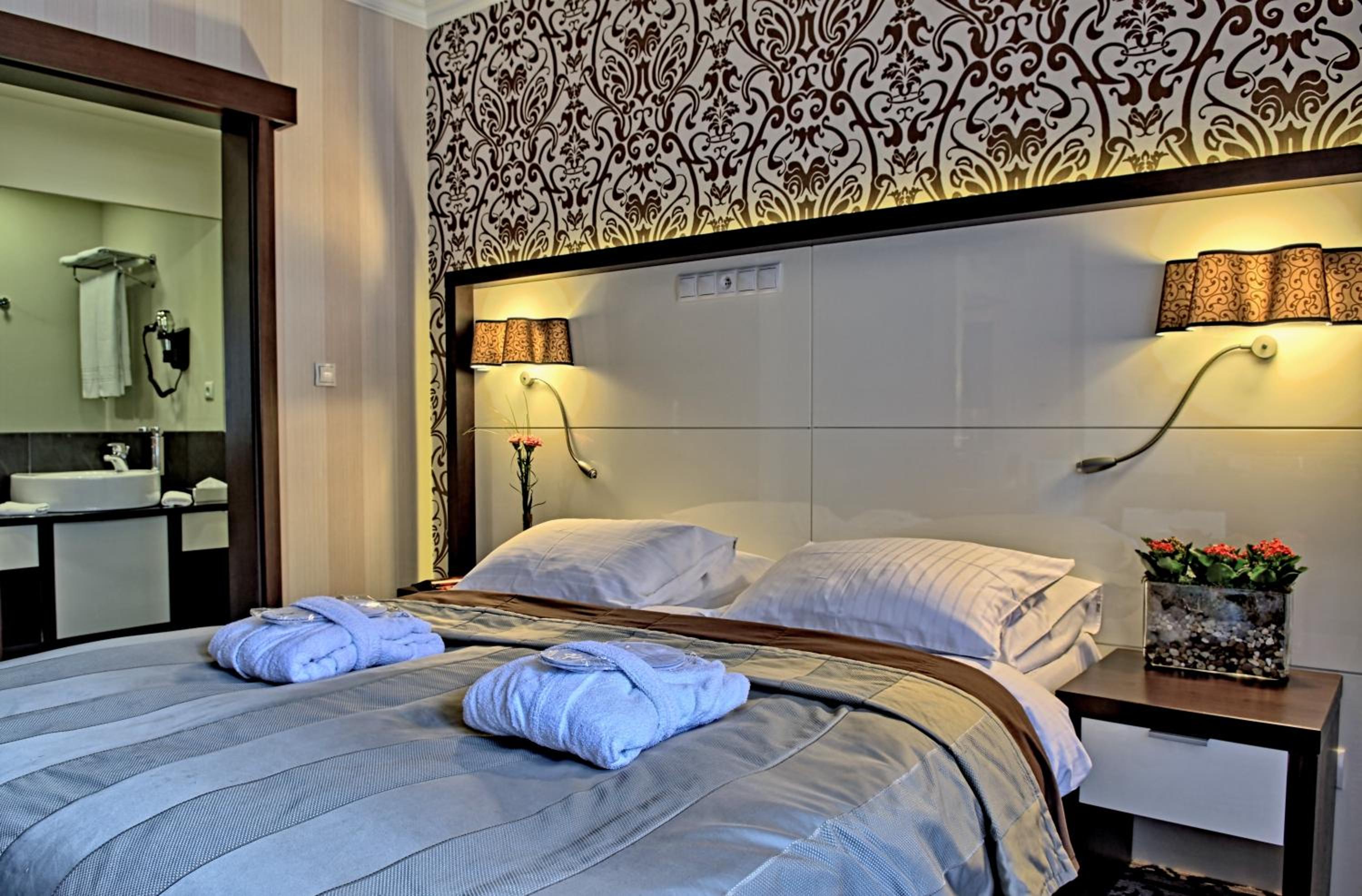 Classic Room with 1 or 2 Beds - Photo 2