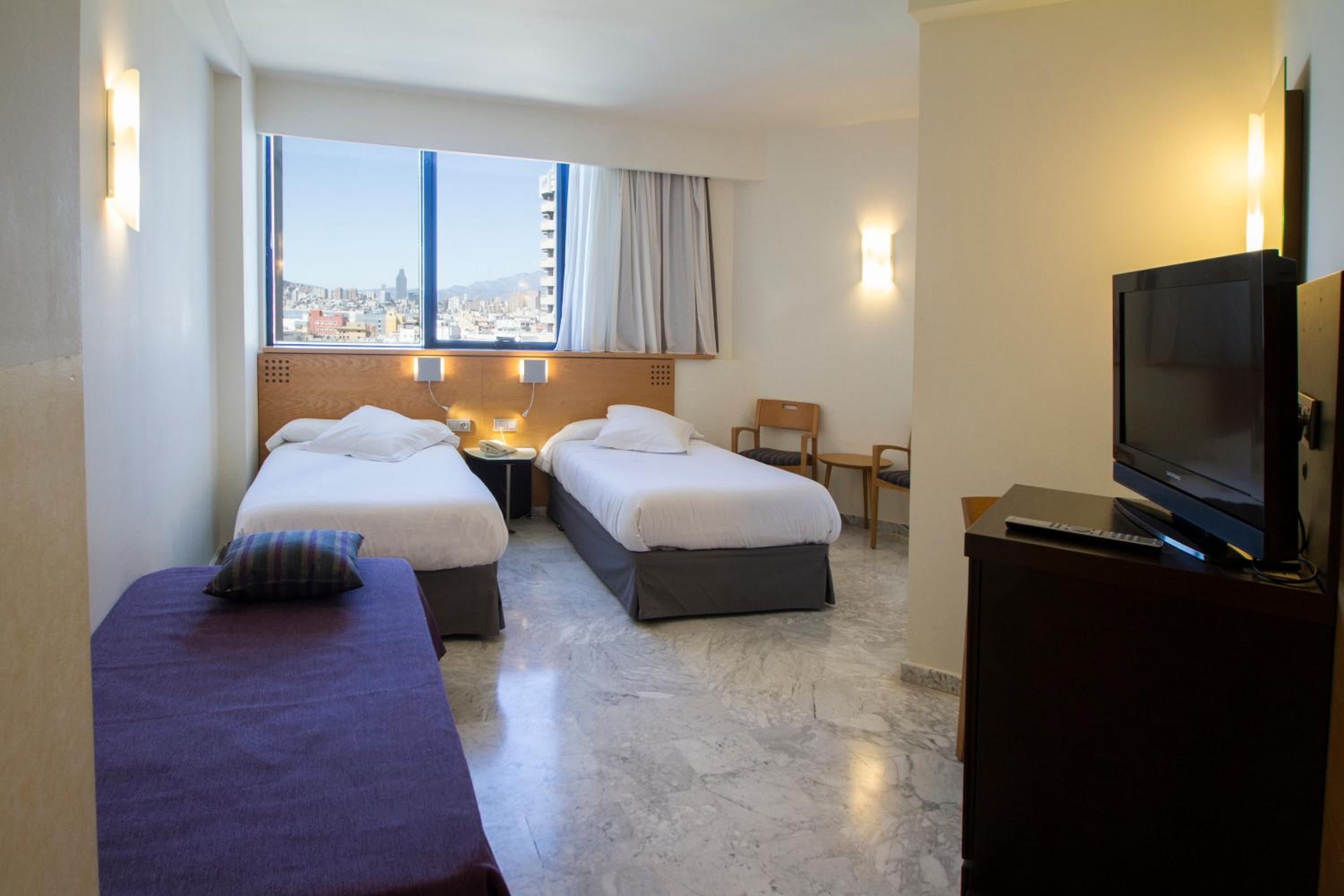 Habitación Doble Básica sin Balcón (2 adultos)