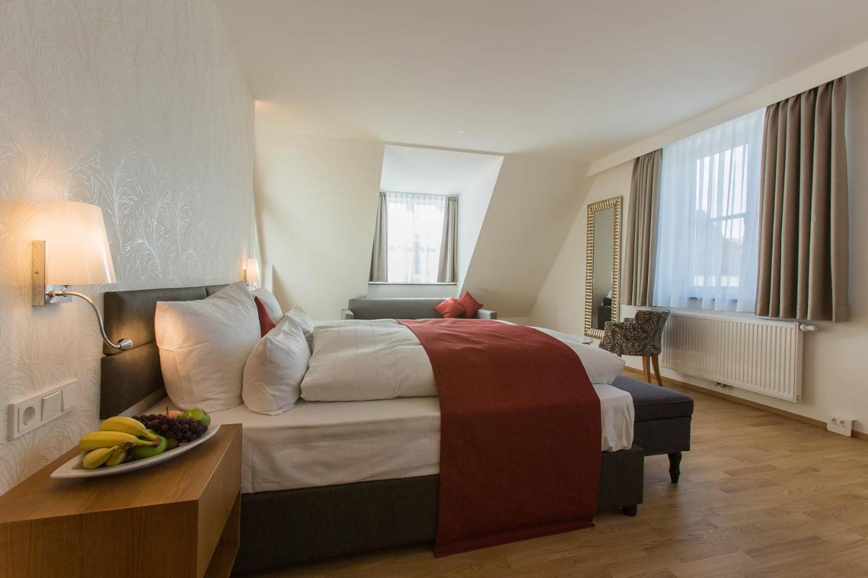 Suite - Photo 4