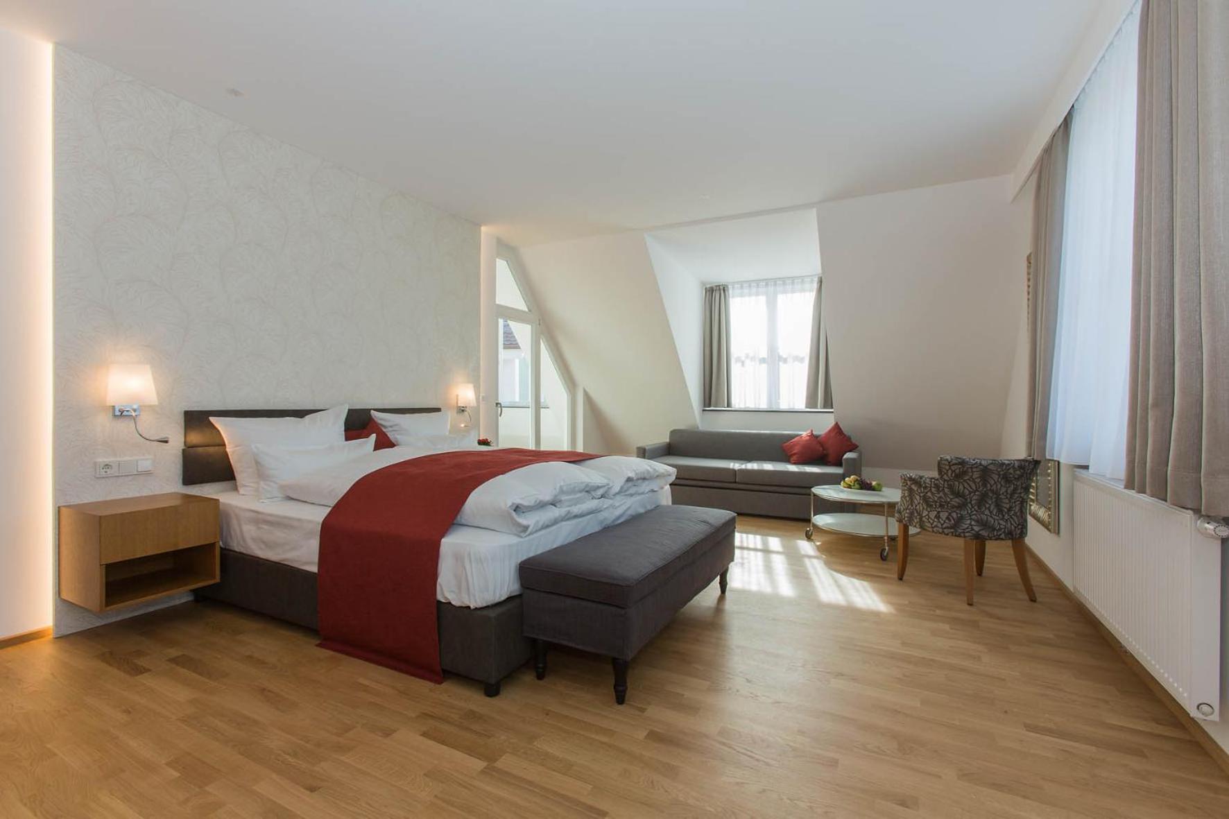 Suite - Photo 2
