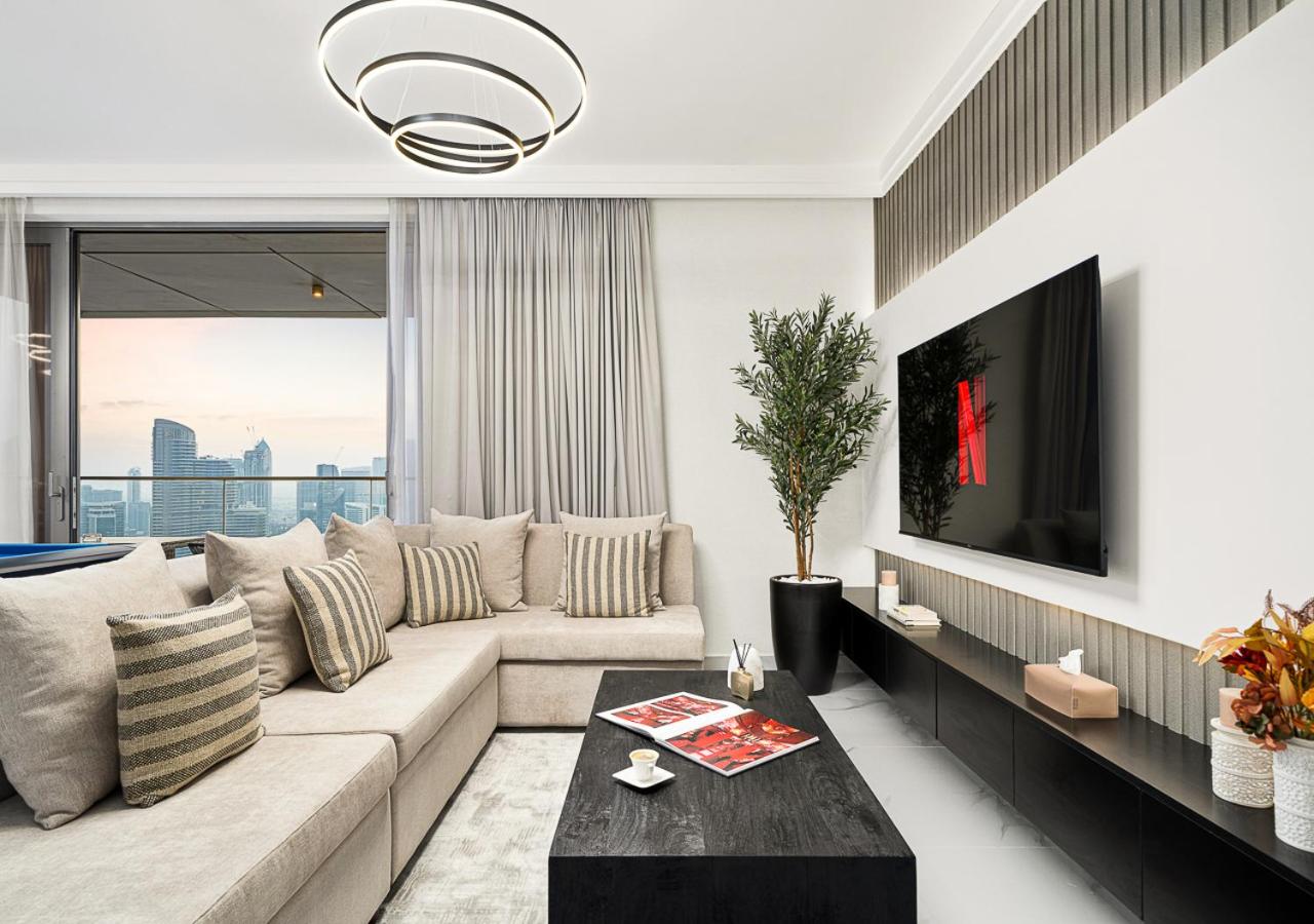Four-Bedroom Luxury Apartment photo 2