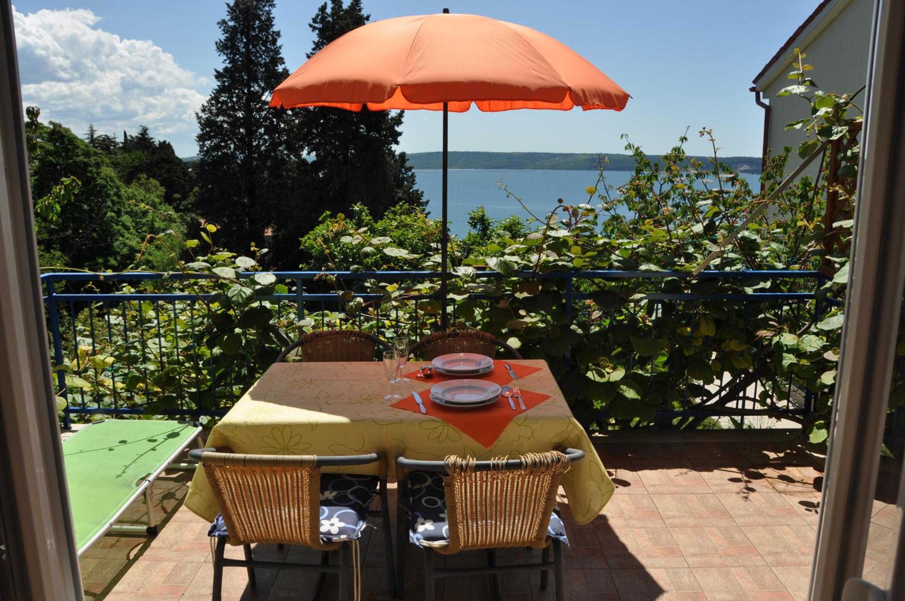 Studio Apartment with Sea View photo 2