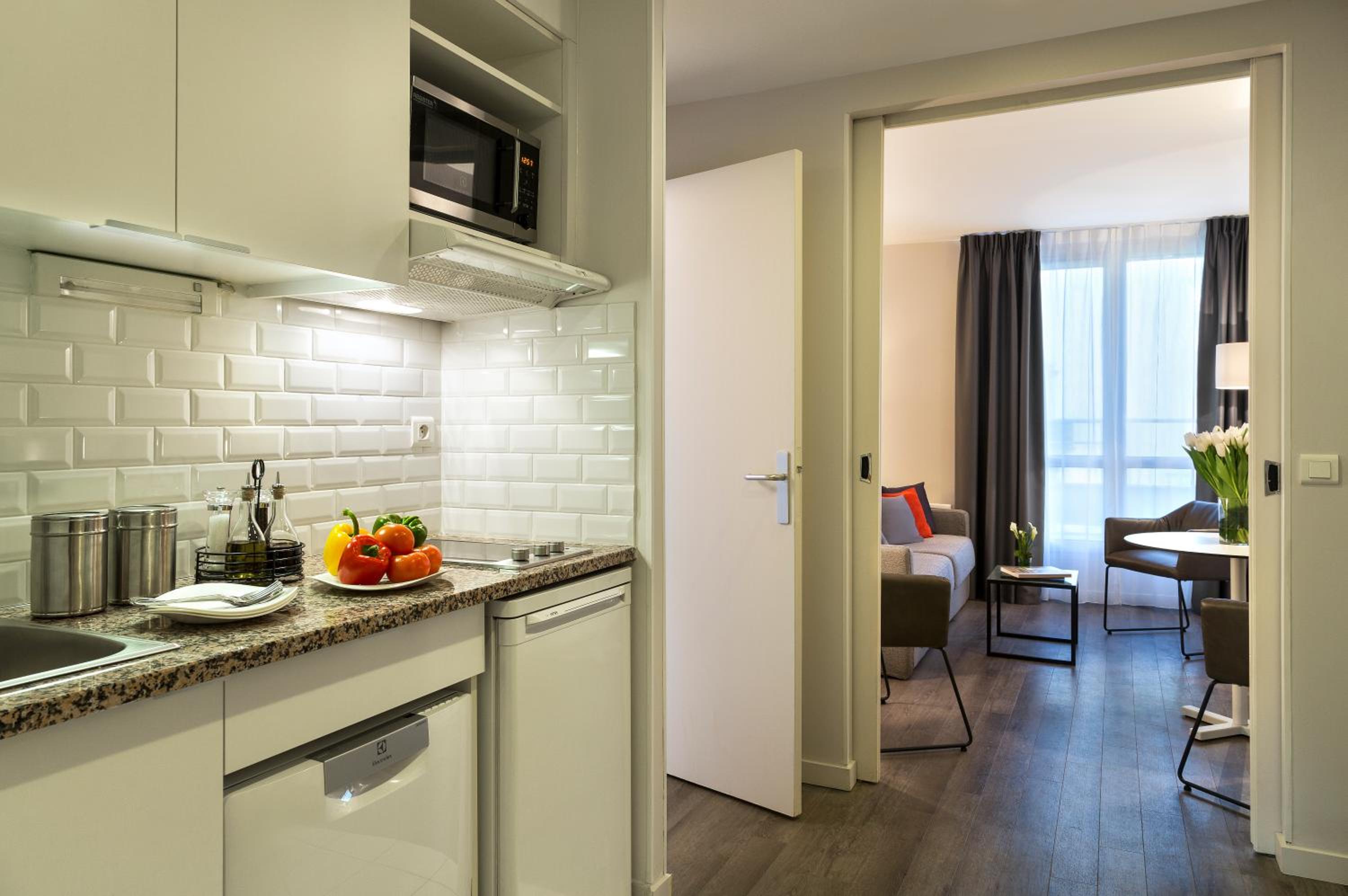 Apartment (4 Adults) photo 2