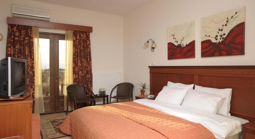 Basic Double Room photo 3