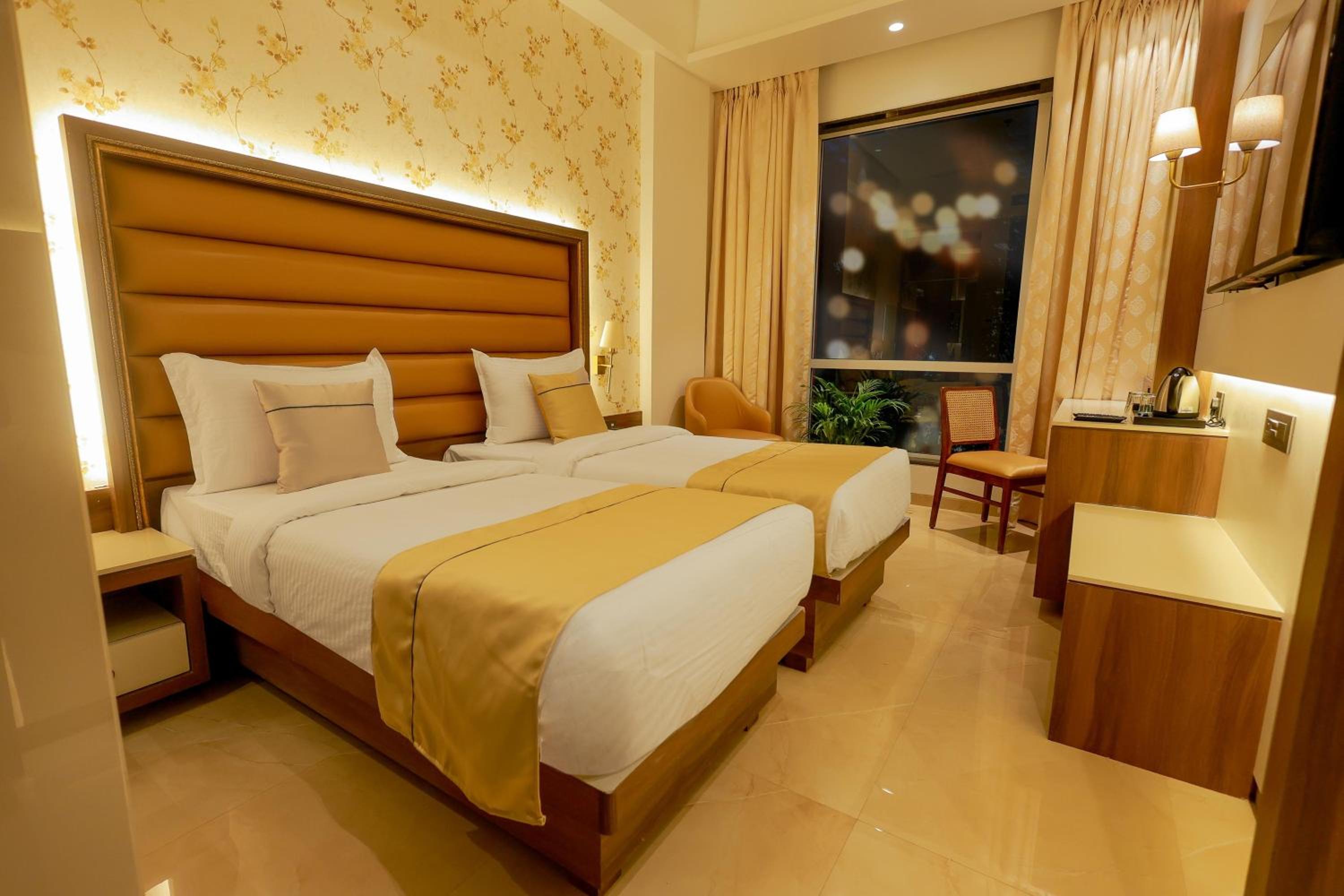 Deluxe Twin Room photo 2
