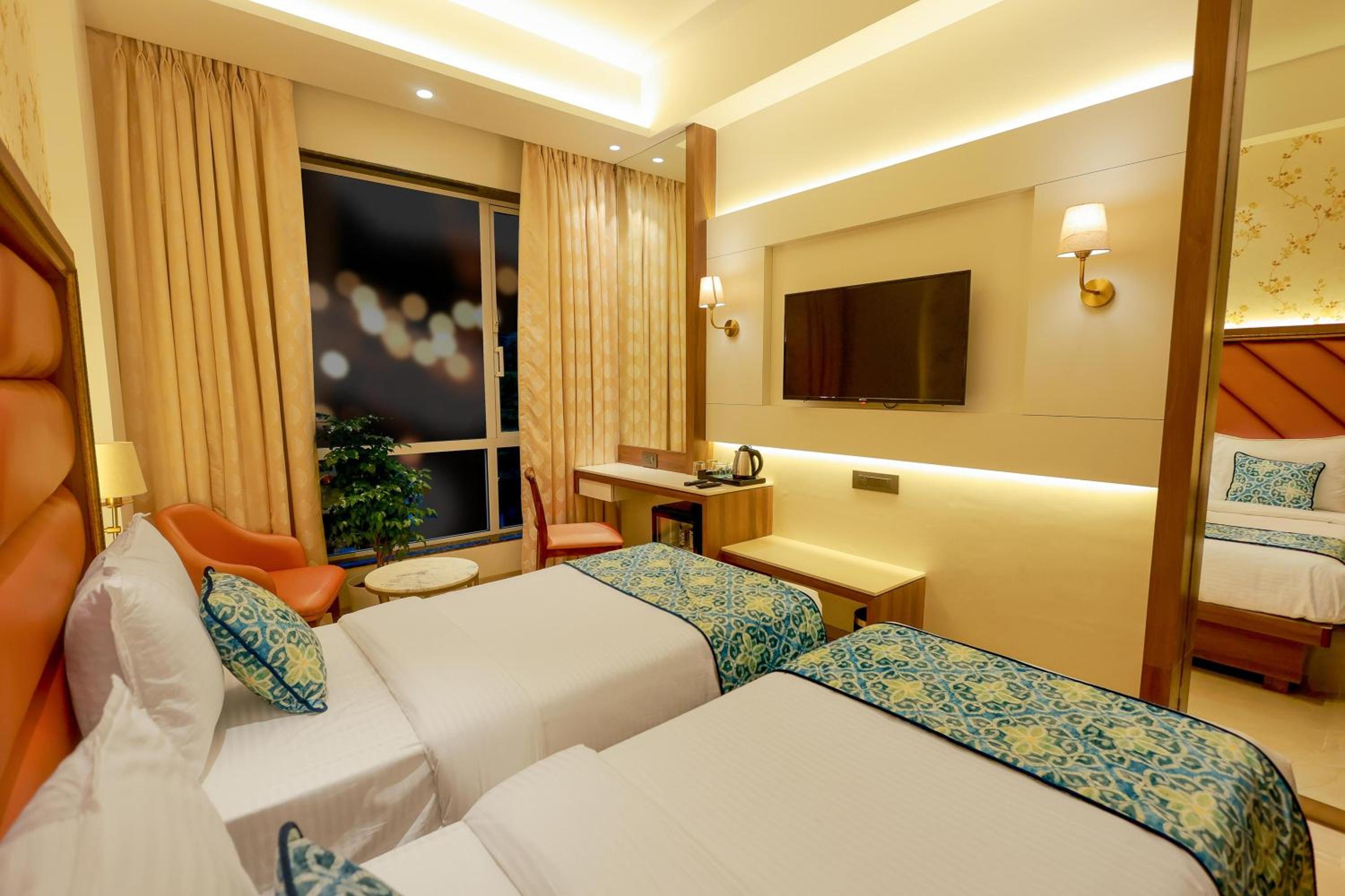 Deluxe Twin Room photo 3