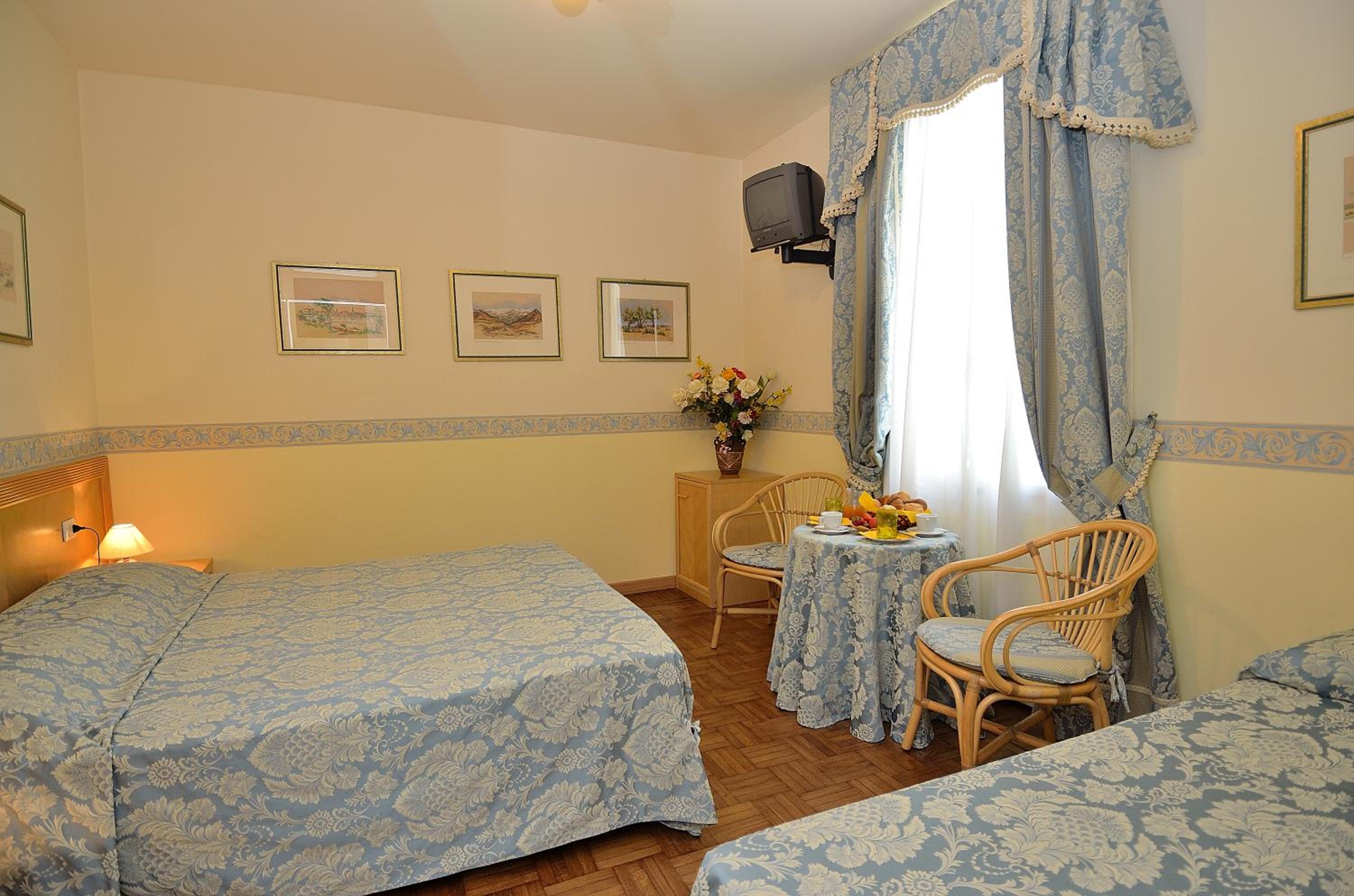 Quadruple Room with Bathroom photo 1