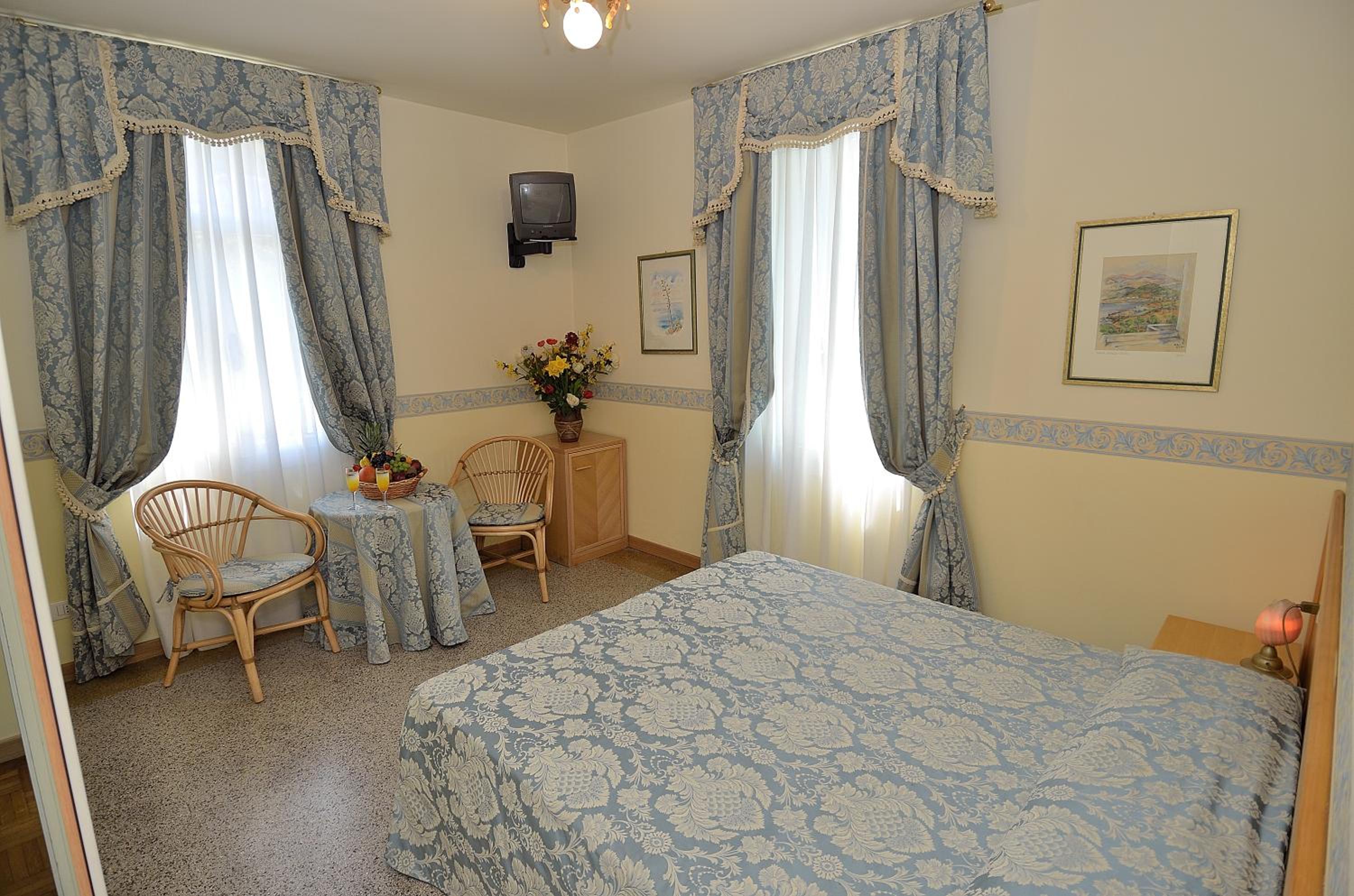 Small Double Room photo 3