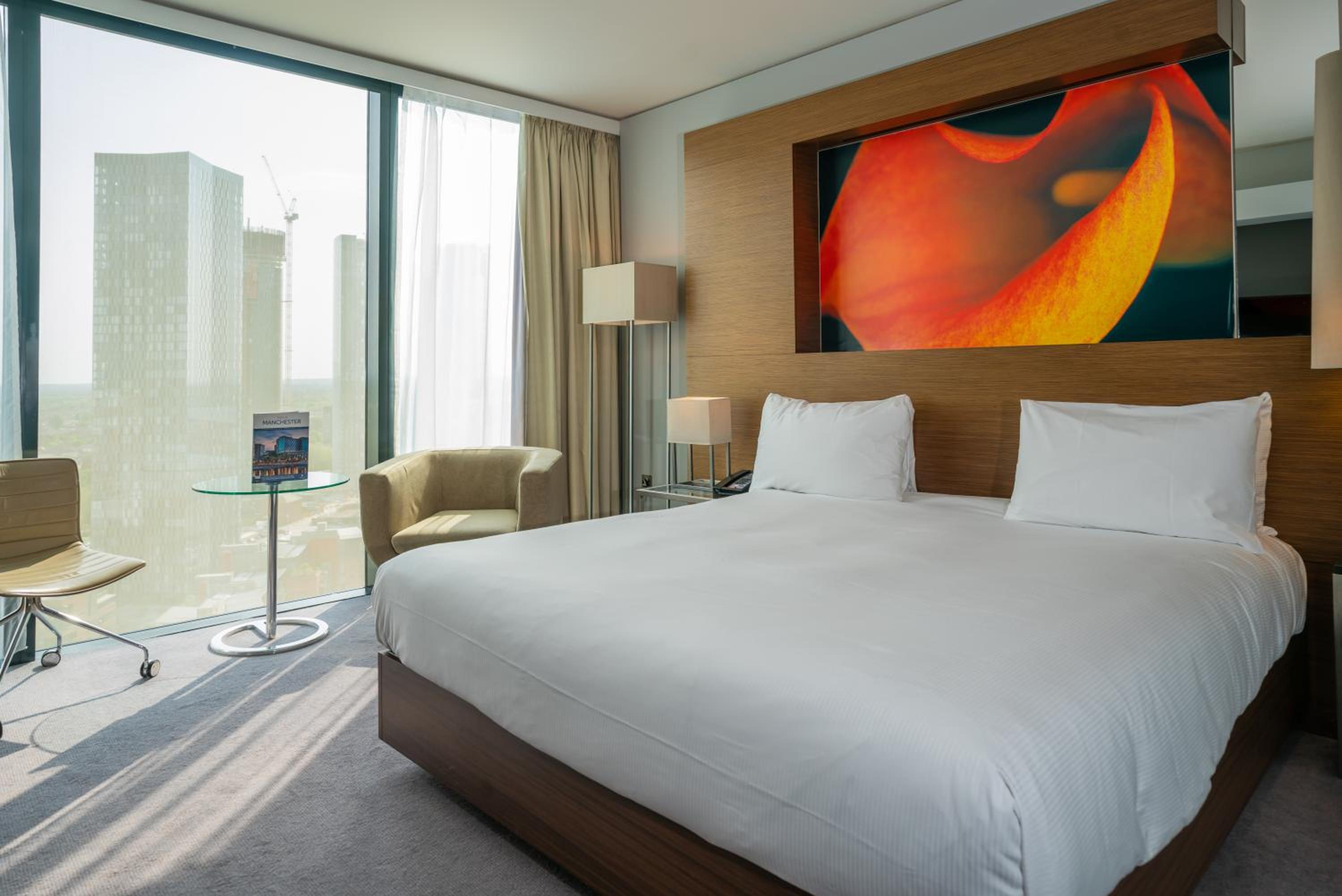 Classic King Room - Skyline Club - Photo 4