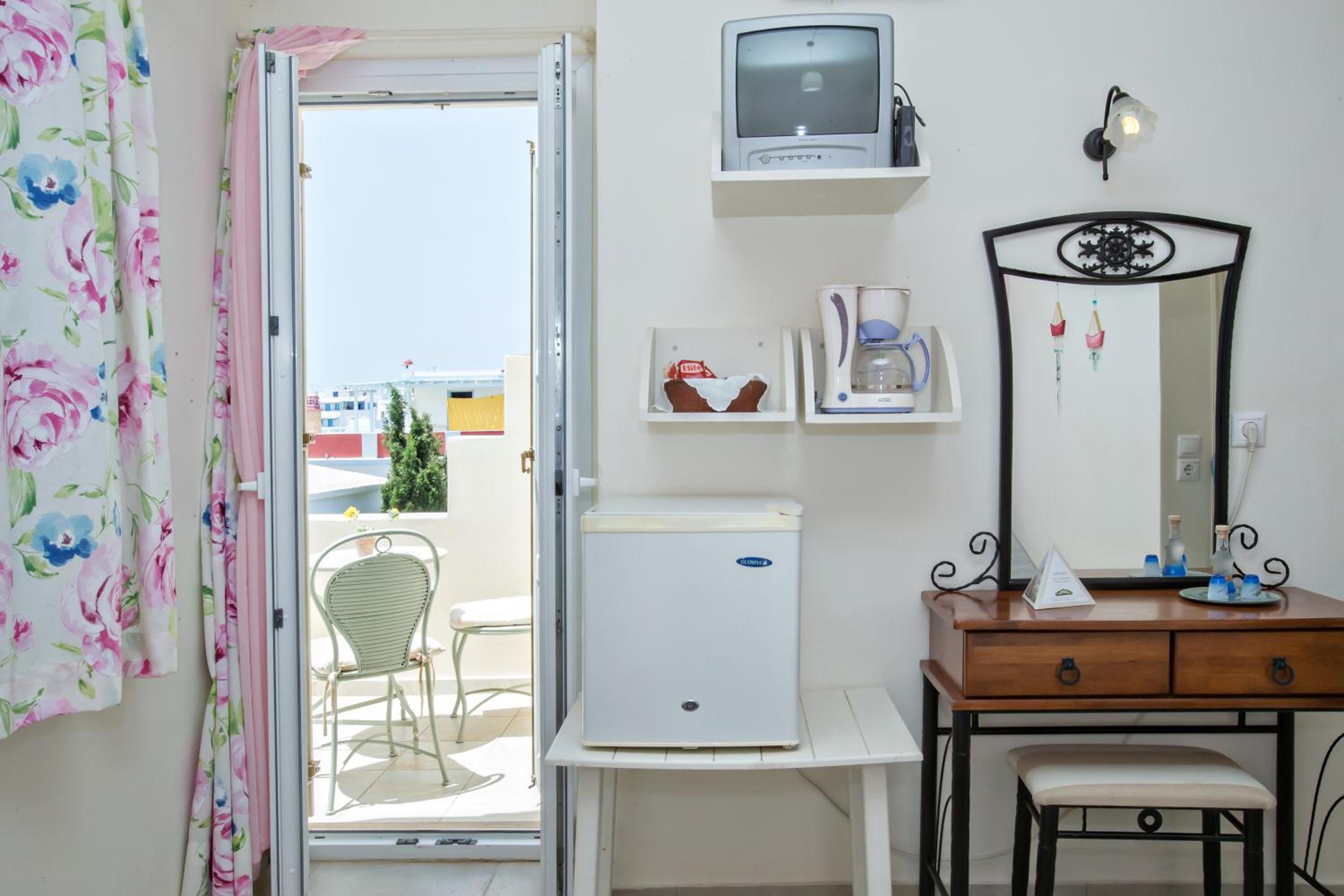 Double or Twin Room photo 1