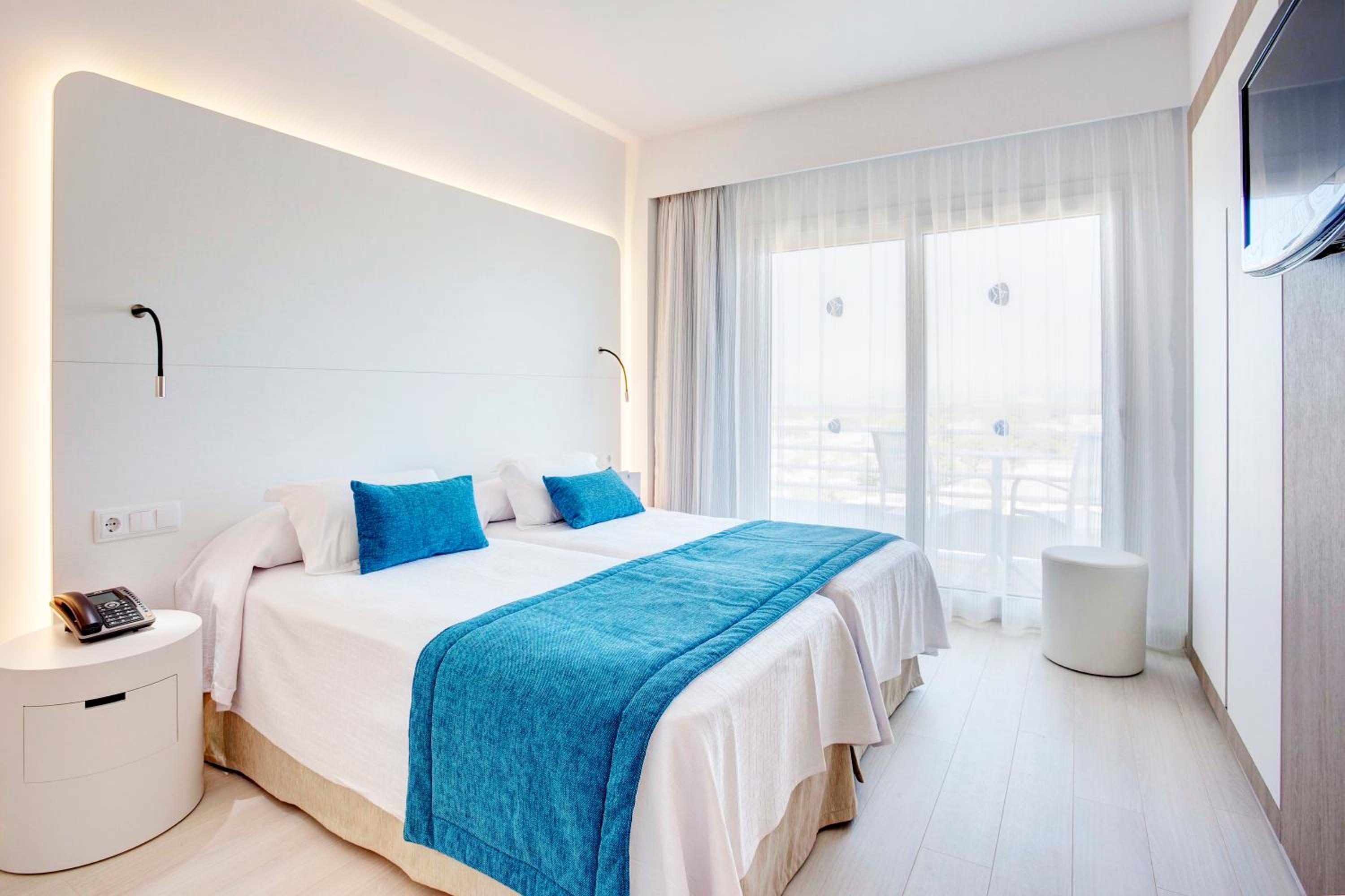 Habitación Doble (2 adultos + 1 niño)