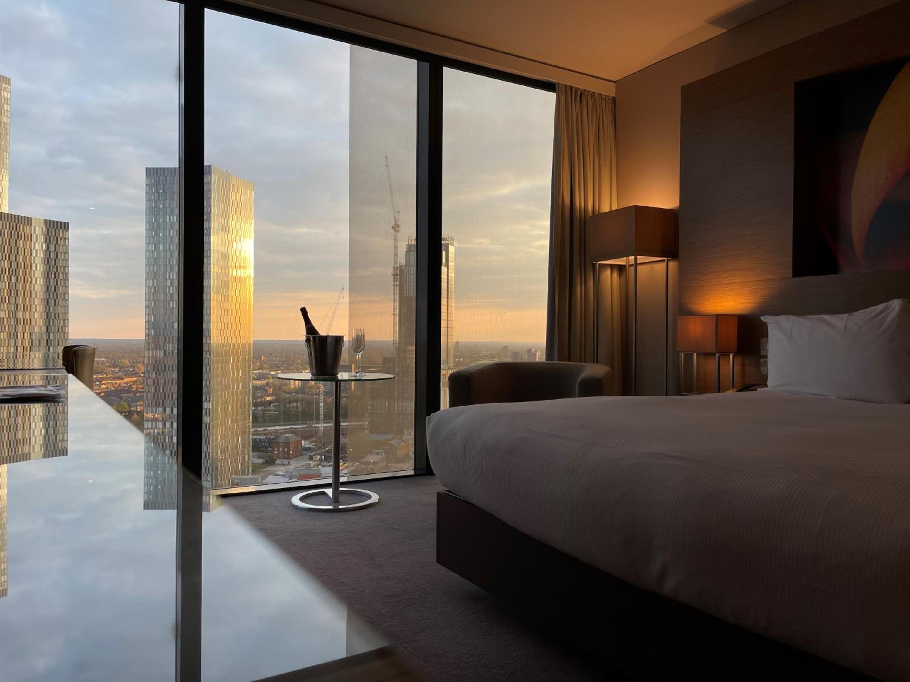 Classic King Room - Skyline Club - Photo 2
