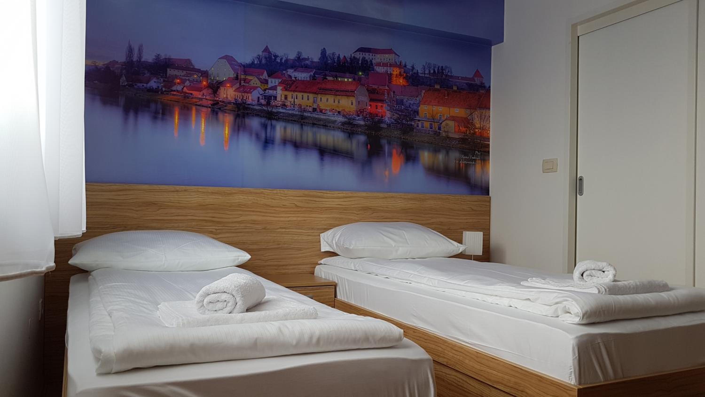 Double or Twin Room with Bathroom photo 3