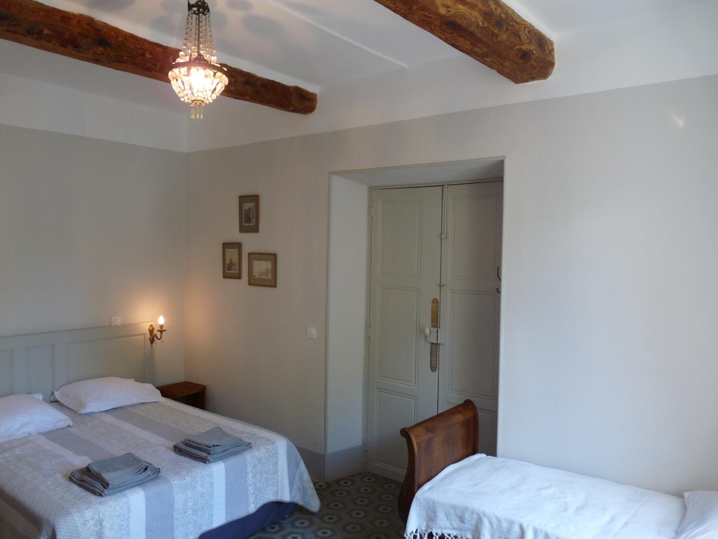 Double Room with Extra Bed - Photo 6