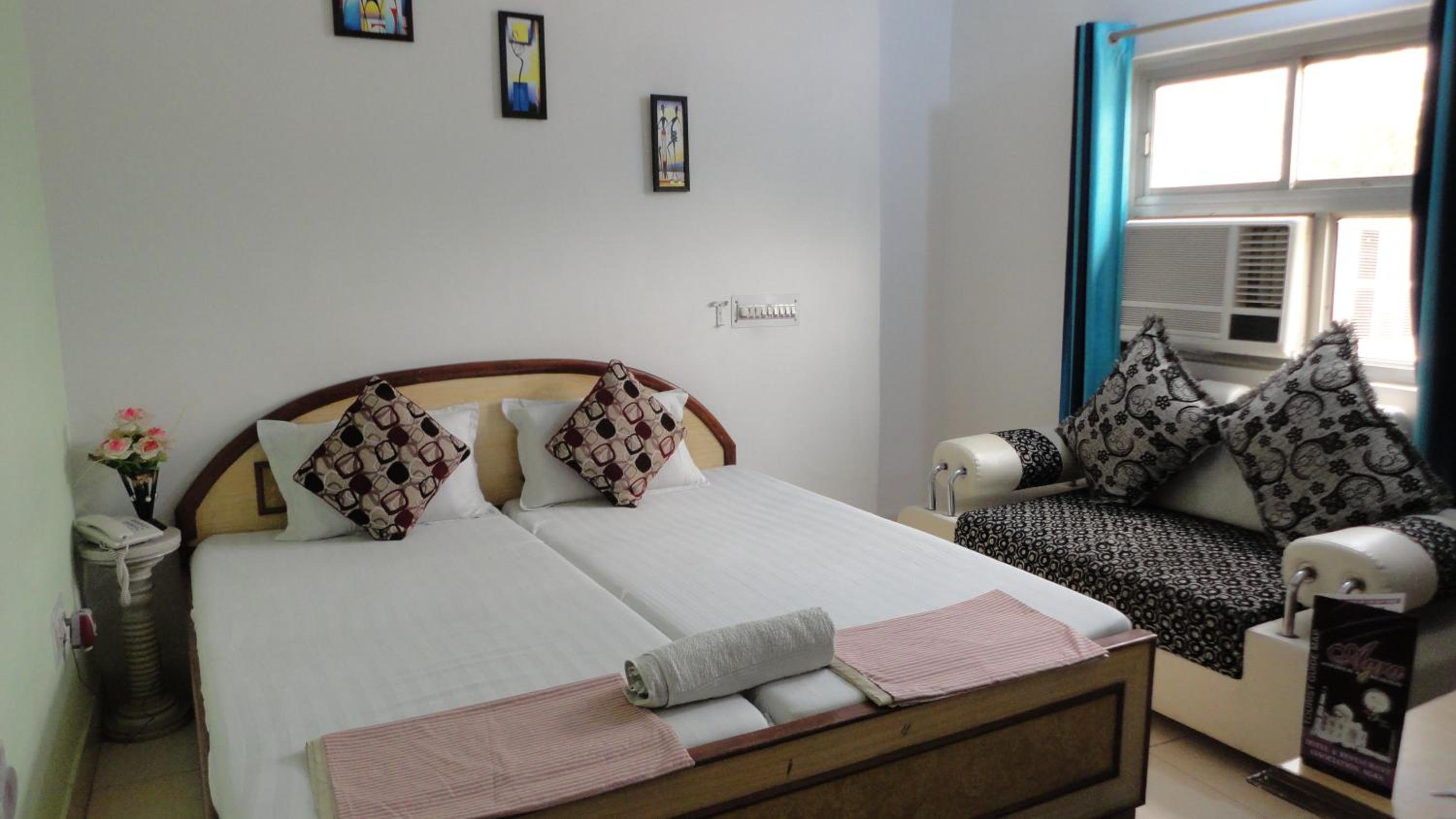 Deluxe Room - Photo 15