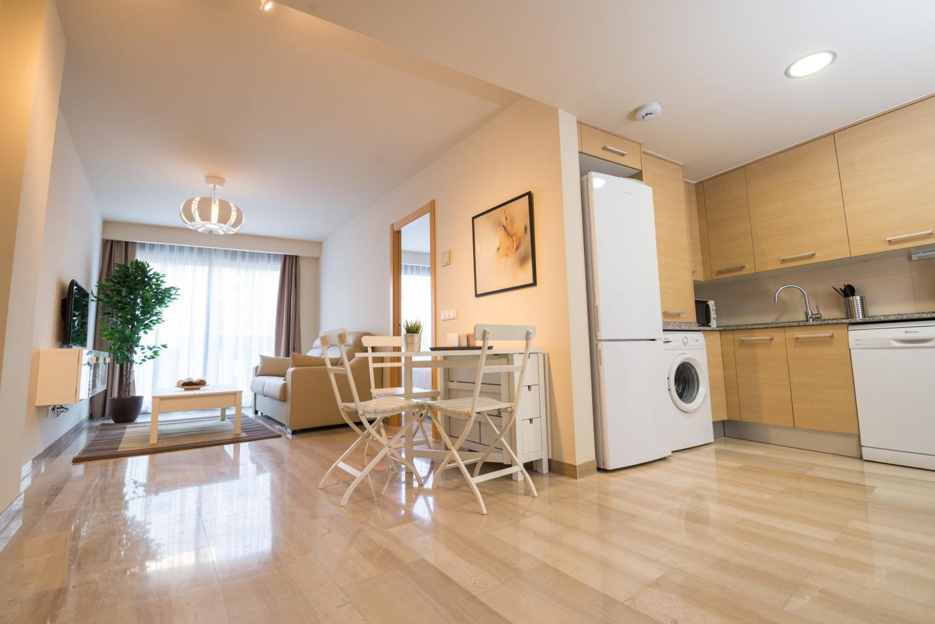 One-Bedroom Apartment photo 2