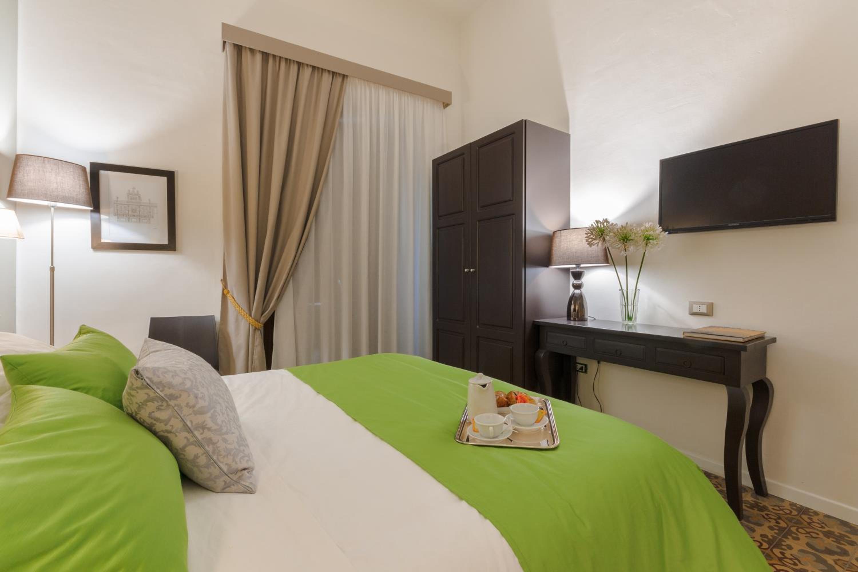 Deluxe Double Room photo 3
