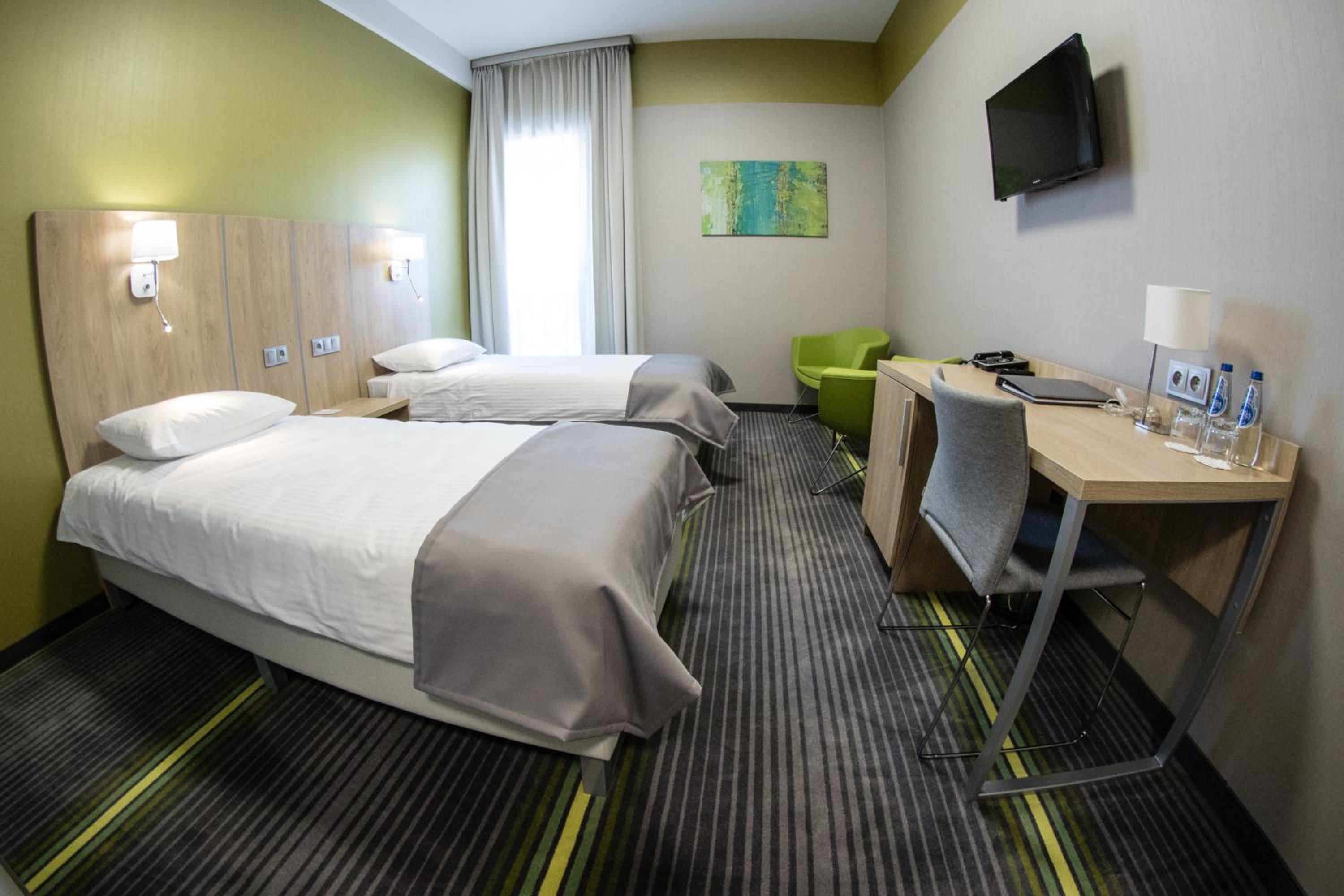 Twin Room - Photo 1