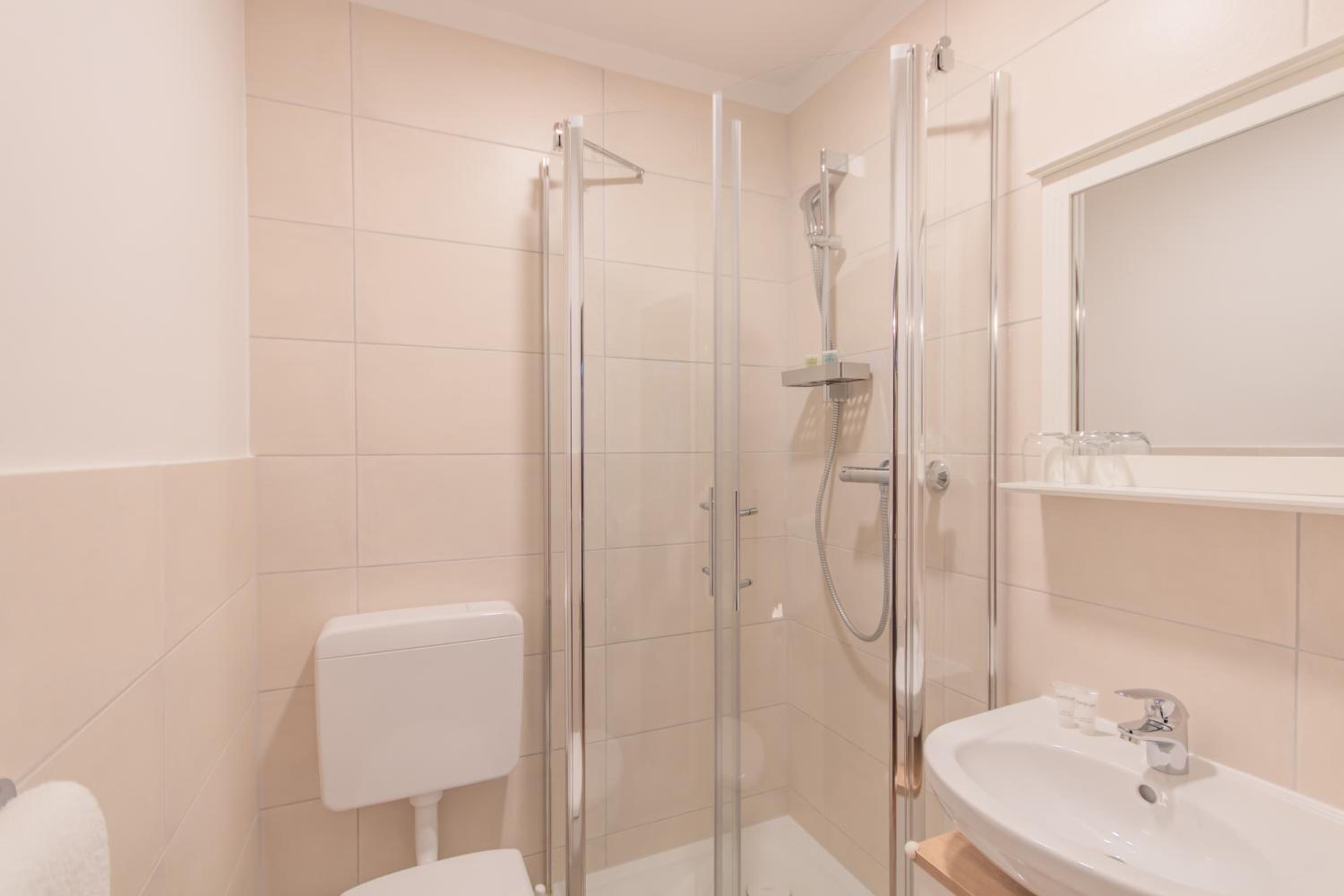 Classic Double Room - Photo 4