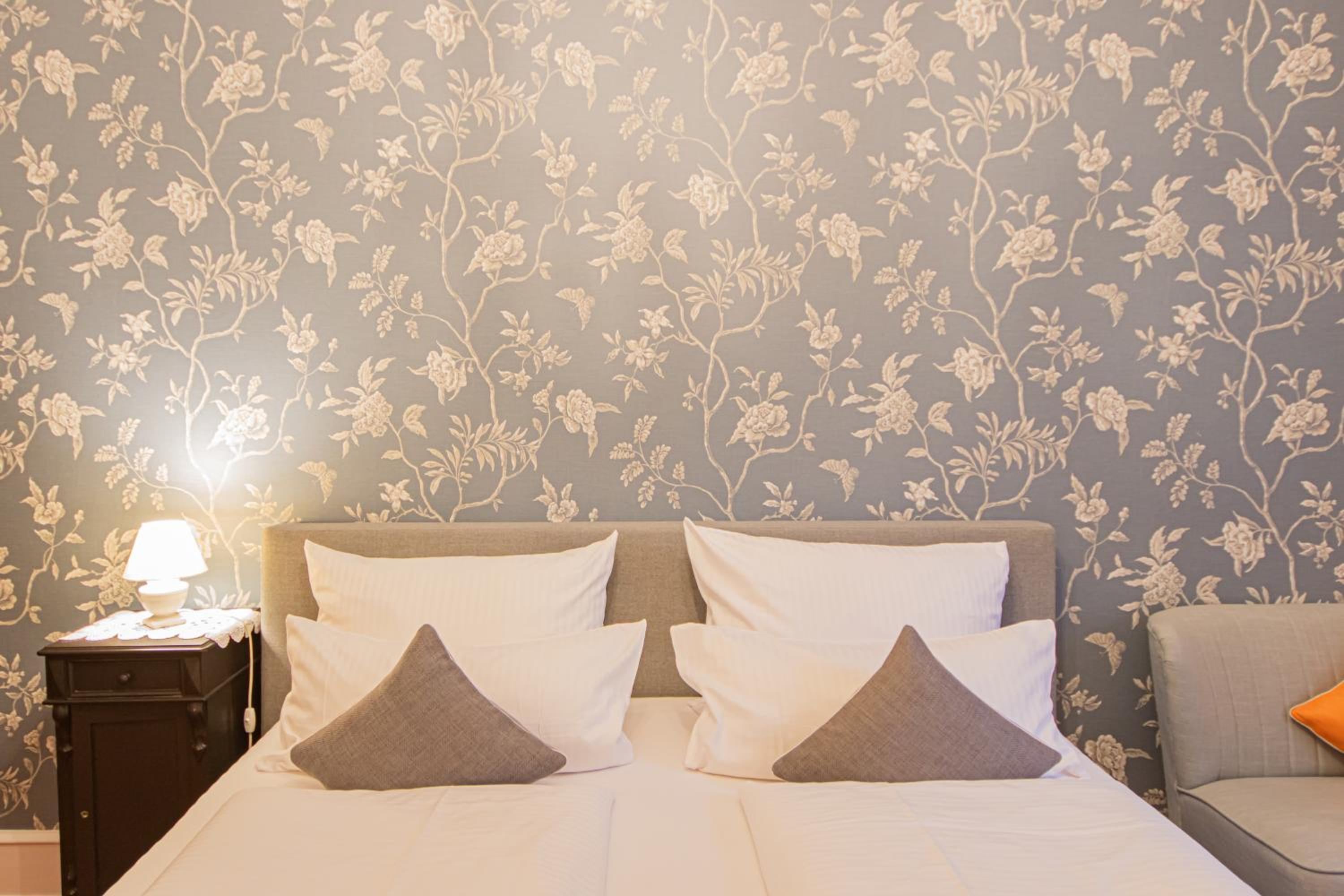 Classic Double Room - Photo 10