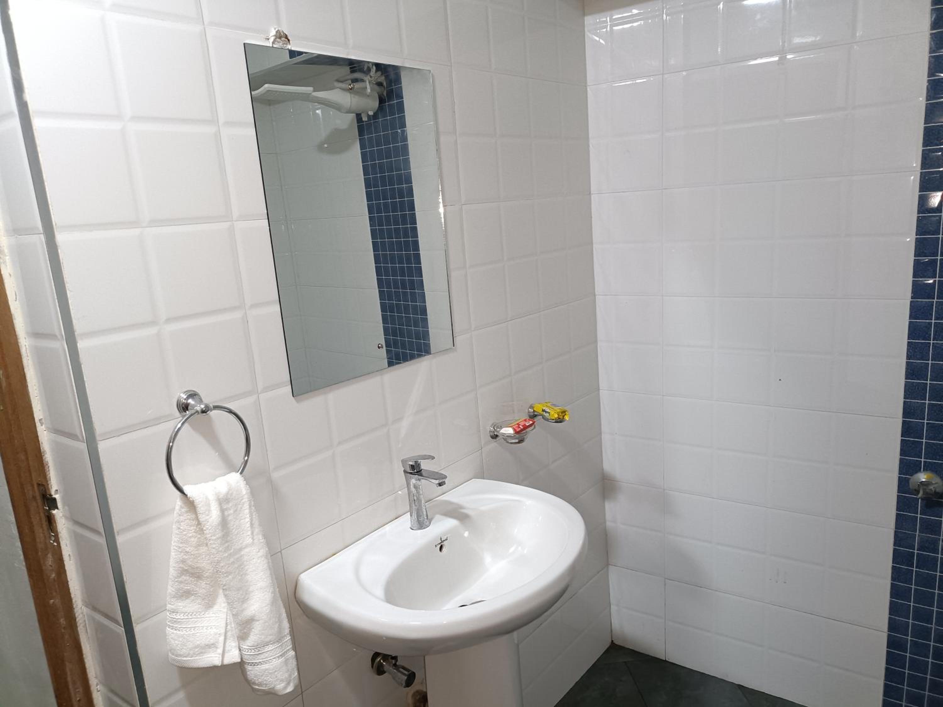 Three-Bedroom Apartment with View - Photo 15