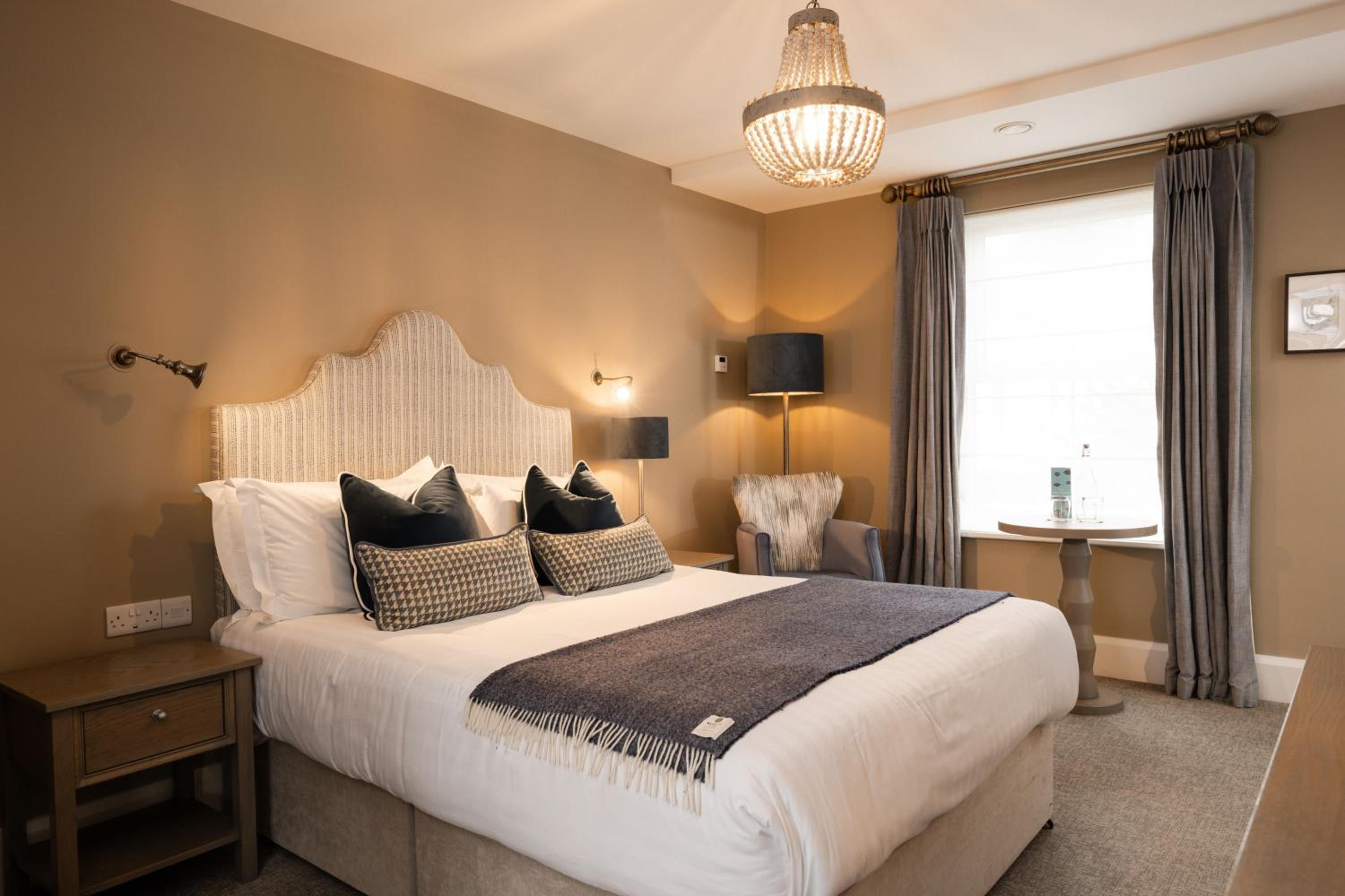 Salthouse Standard
