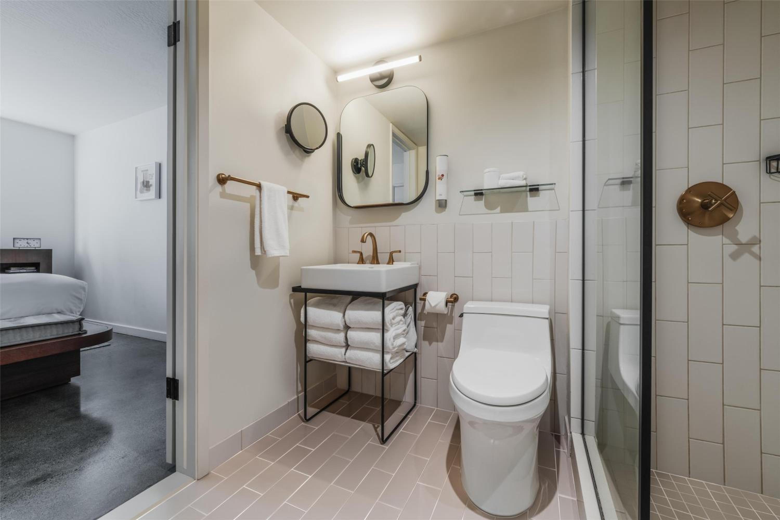 One-Bedroom King Suite with Lanai and Pool View