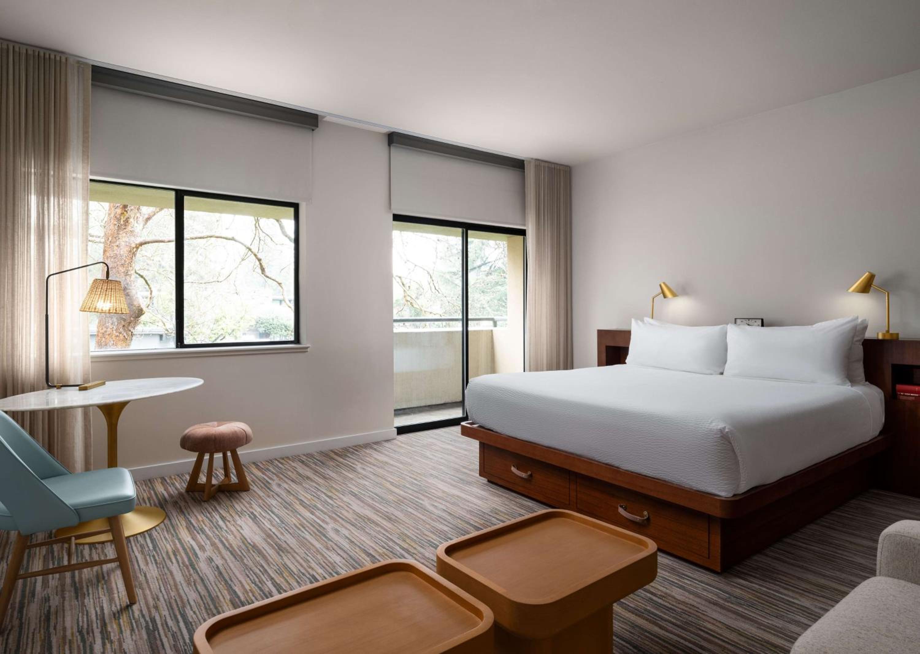 King Room with Sofa Bed and Pool View - Photo 1