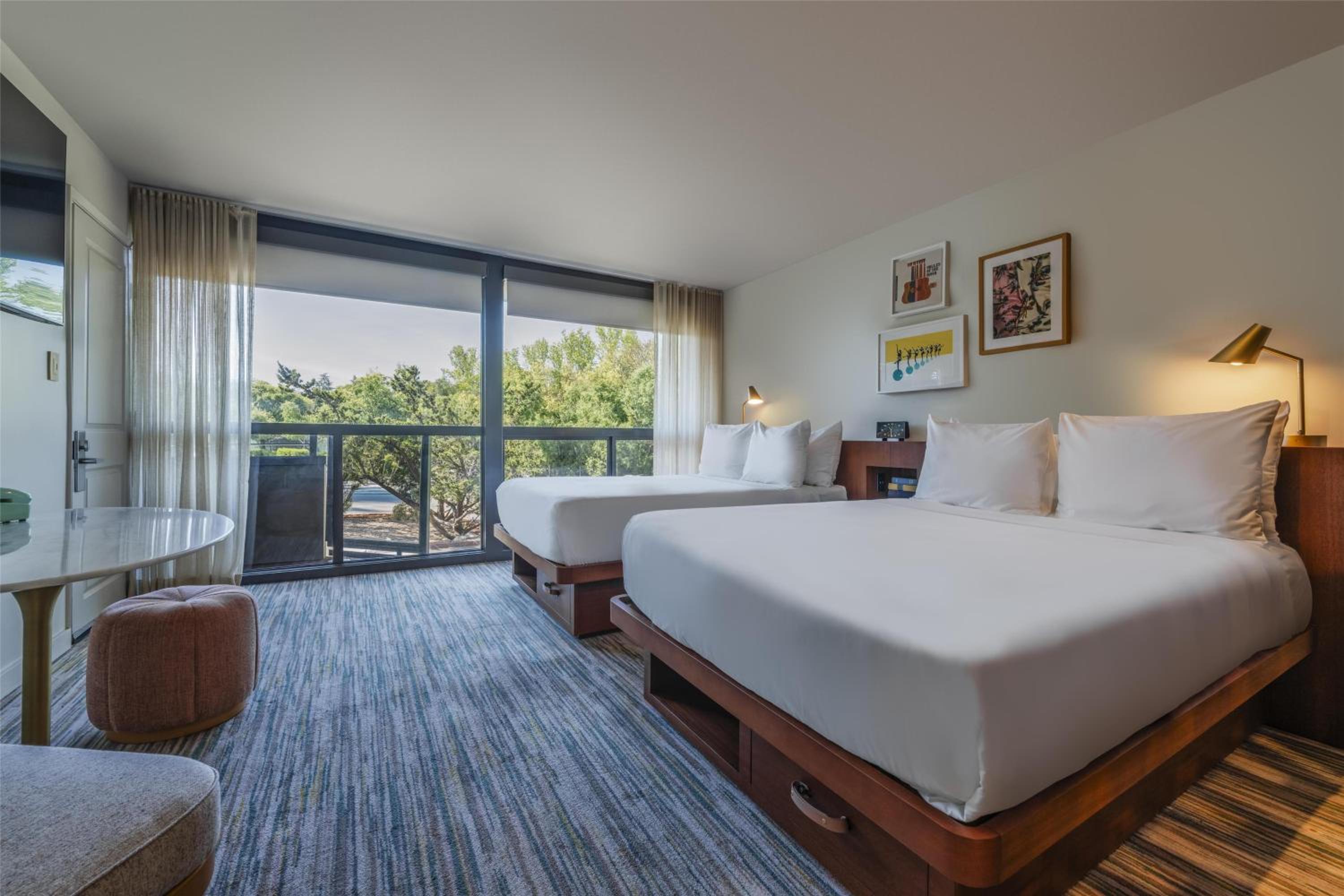 Double Room with Two Double Beds - Photo 6