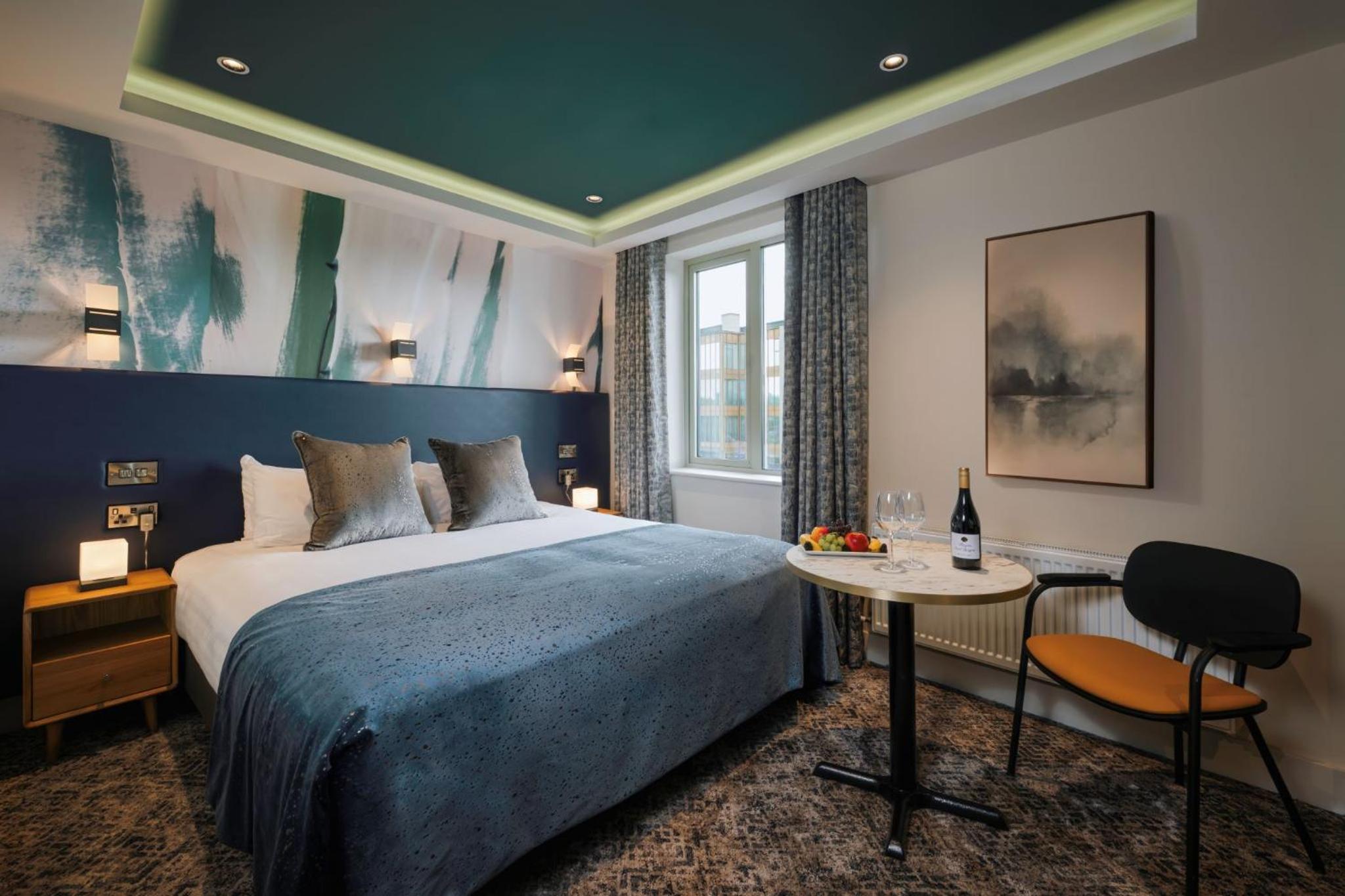 Skyline67 Double or Twin Room (in room continental breakfast)