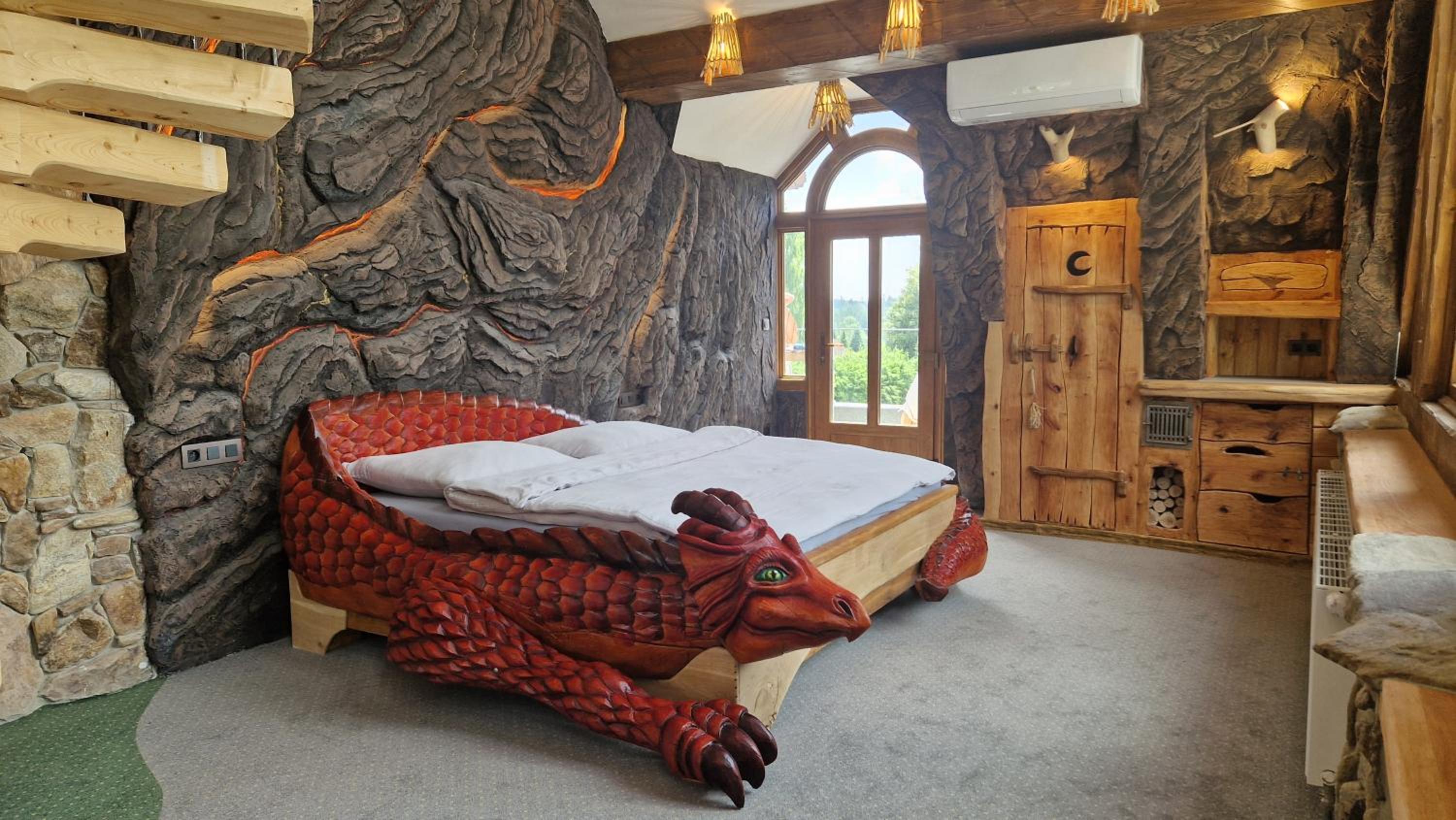 Deluxe King Suite