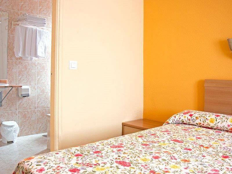 Single Room with Private Bathroom