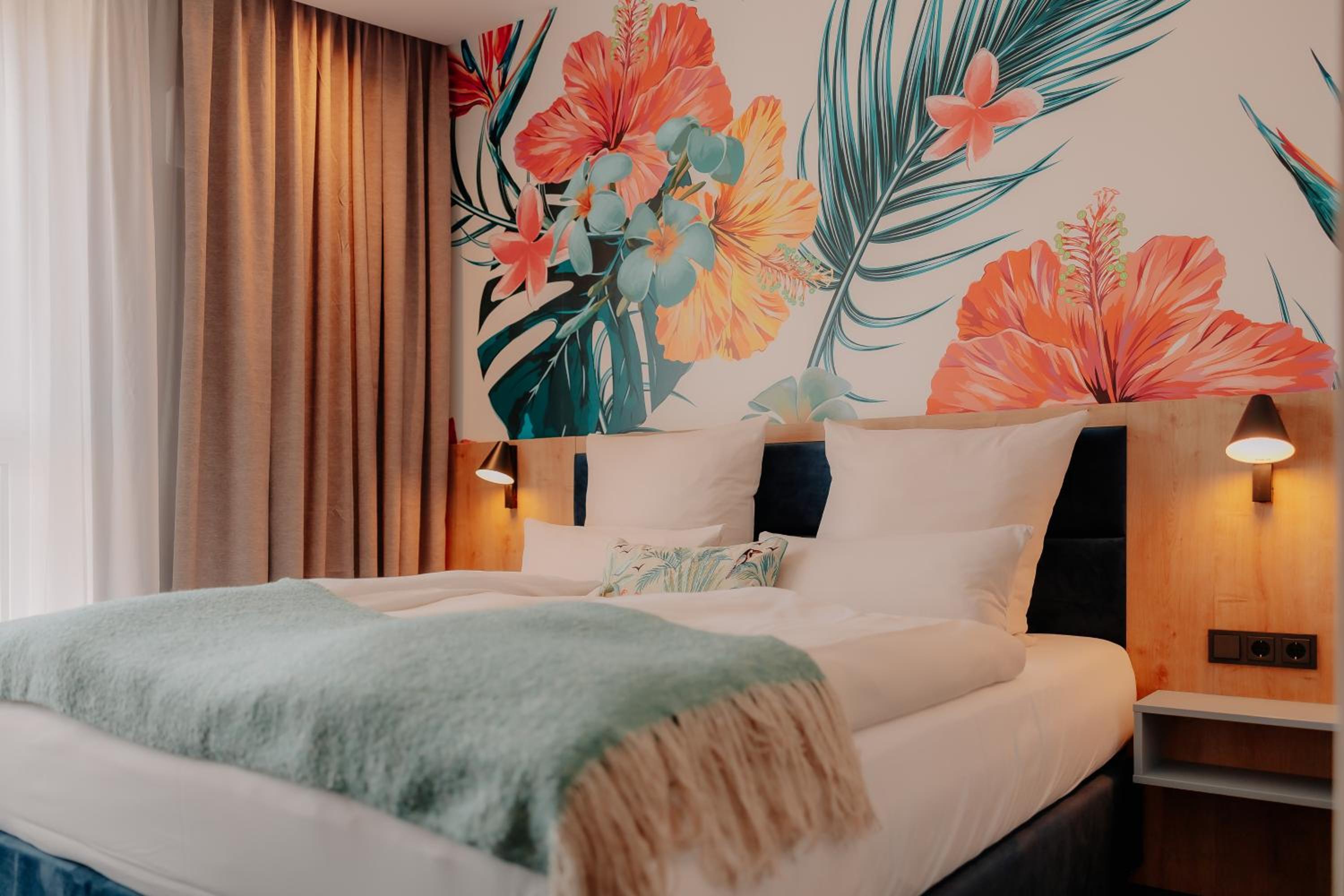 Large Double Room - Photo 5