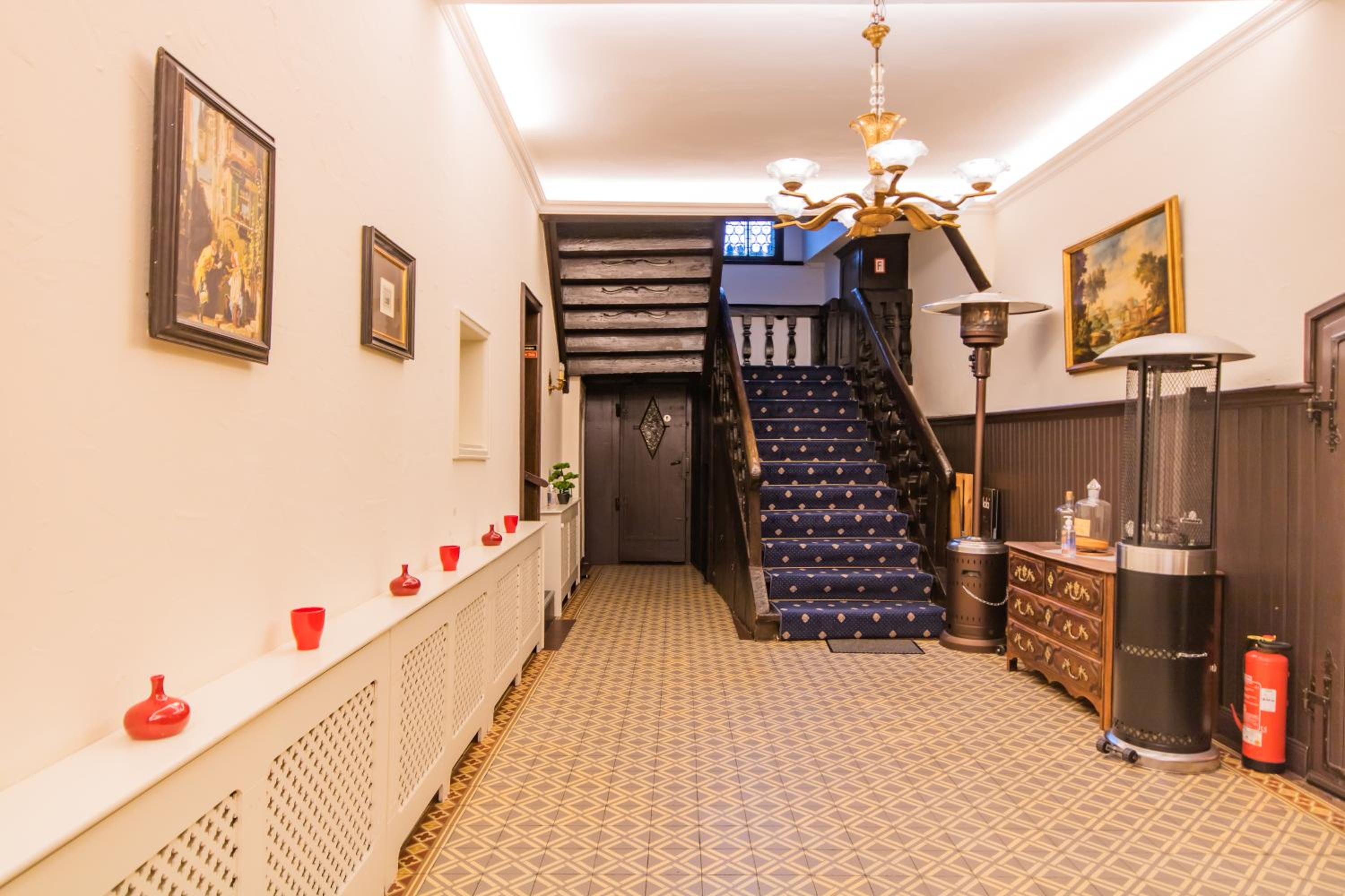 Classic Double Room - Photo 13