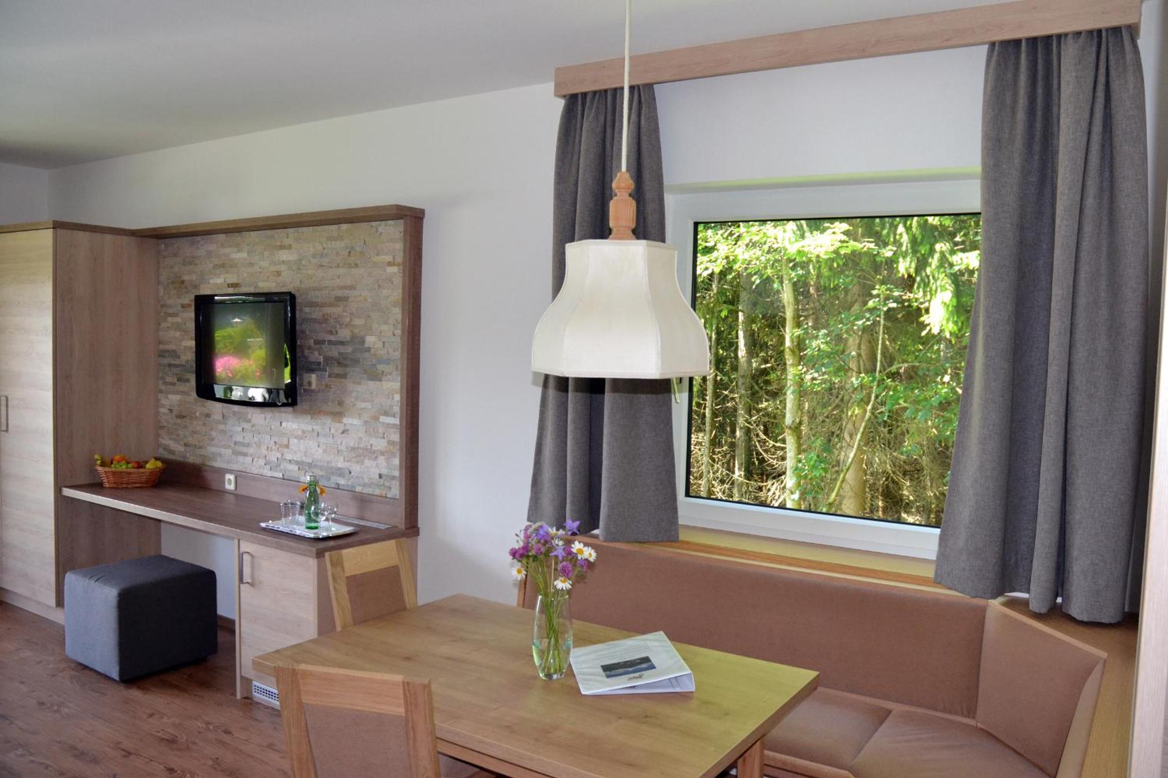 Family Room photo 3
