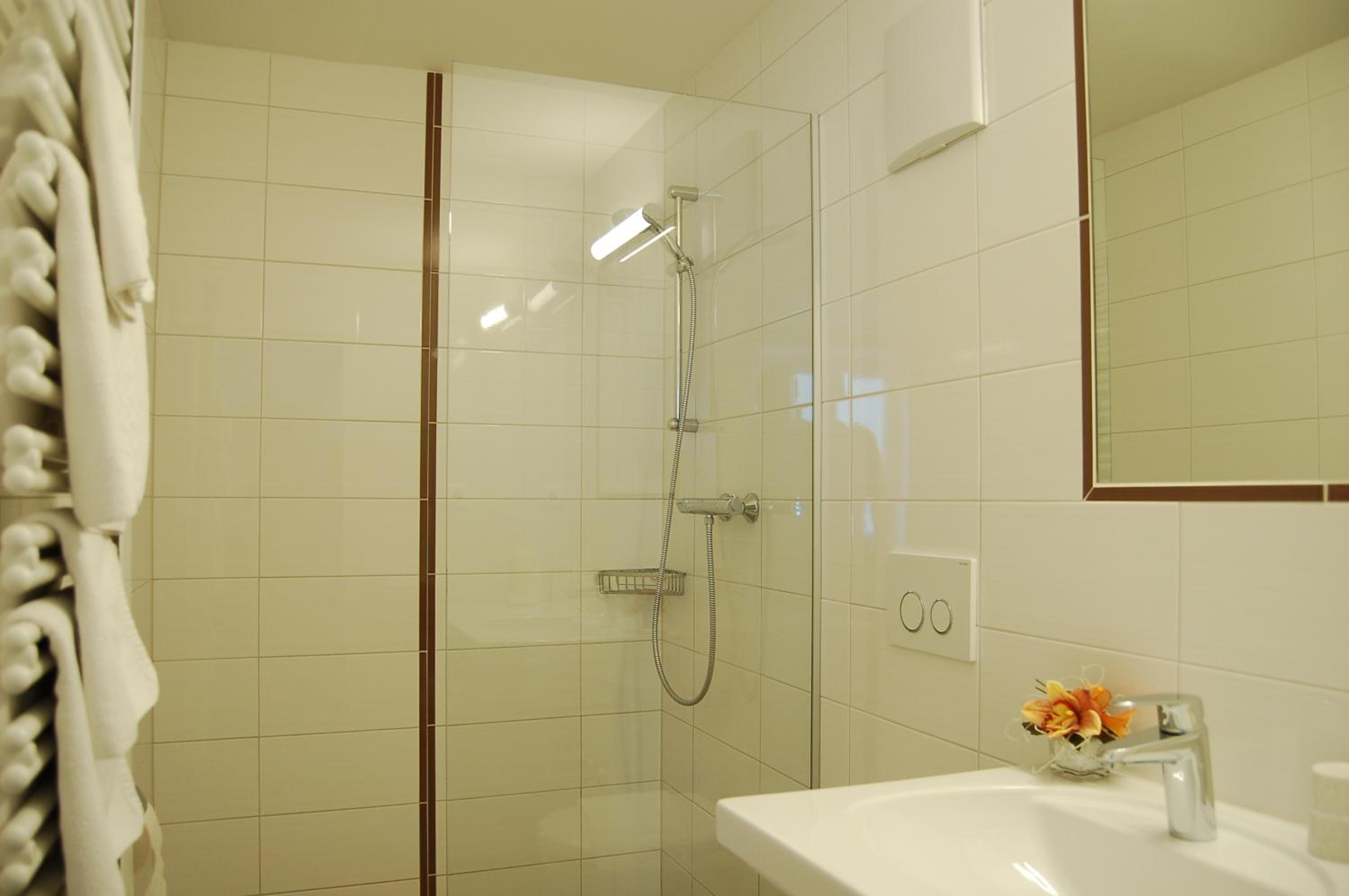 Quadruple Room - Photo 2
