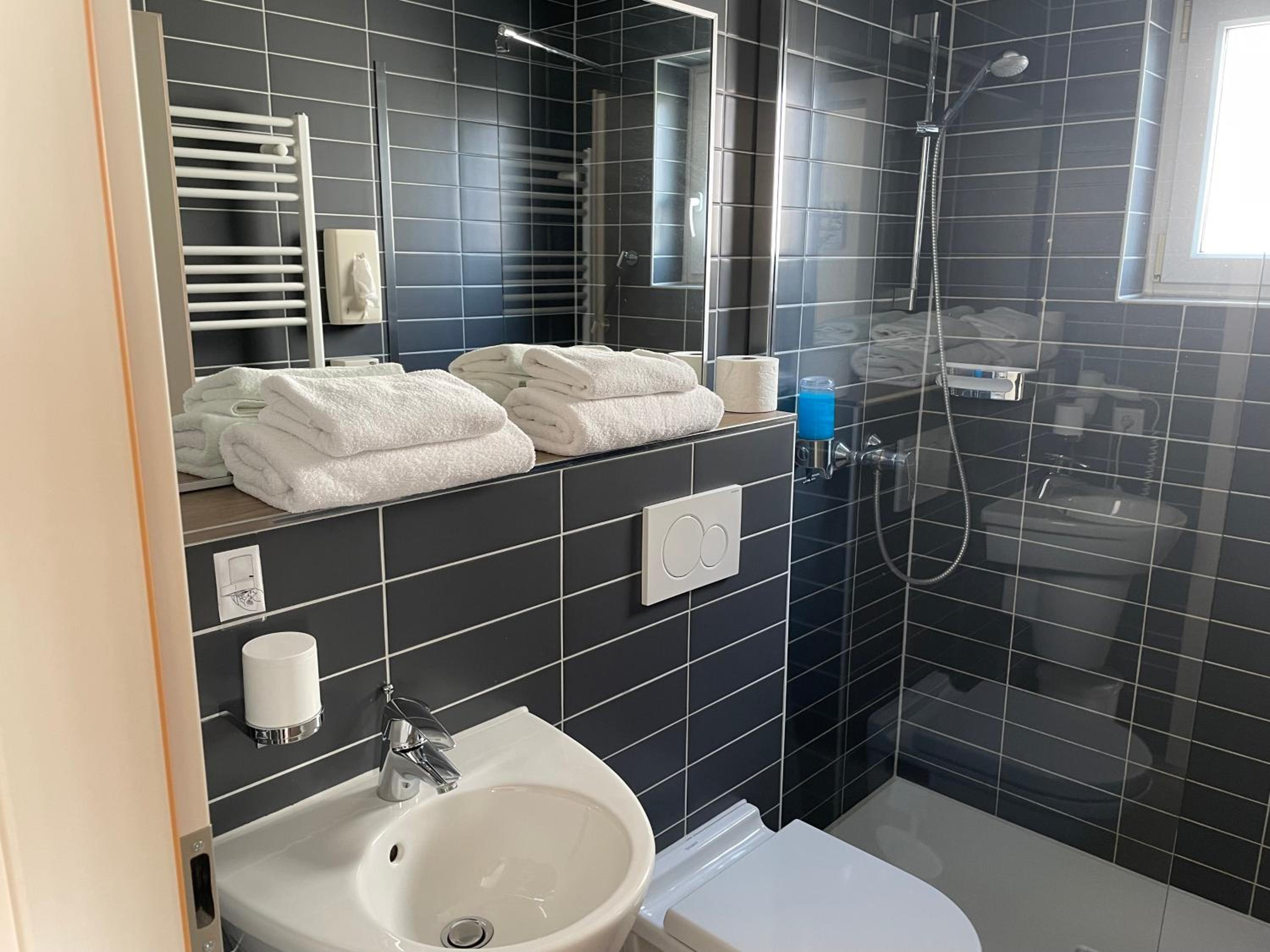 Double Room - Photo 15