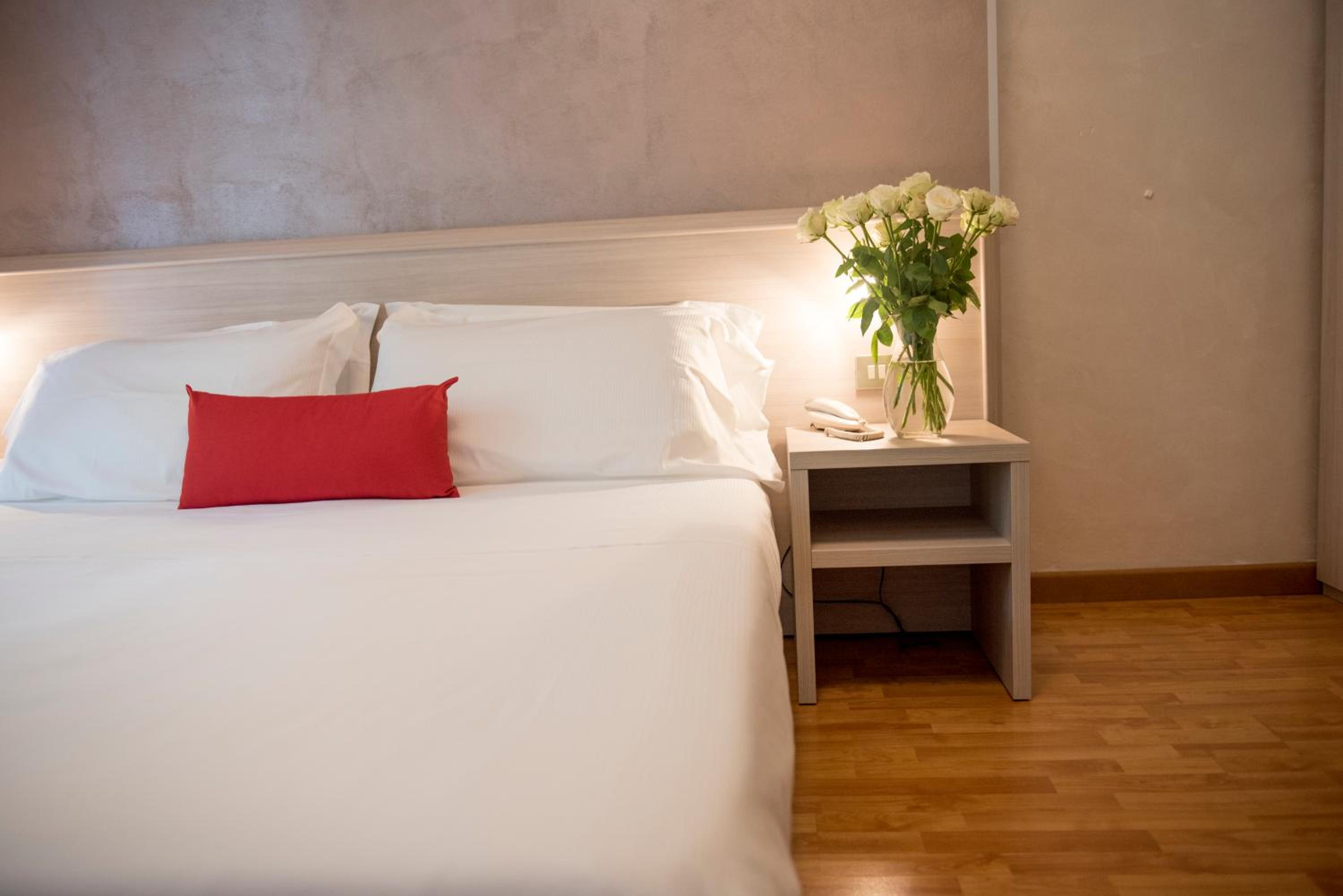 Double or Twin Room - Photo 1