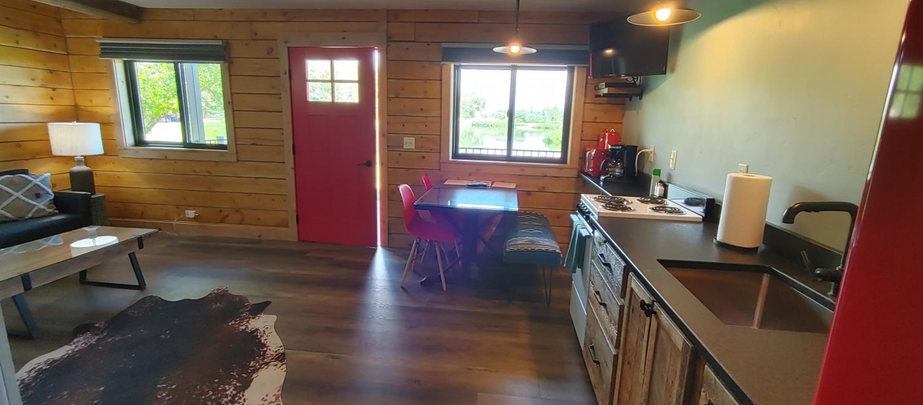 One-Bedroom House - Photo 2