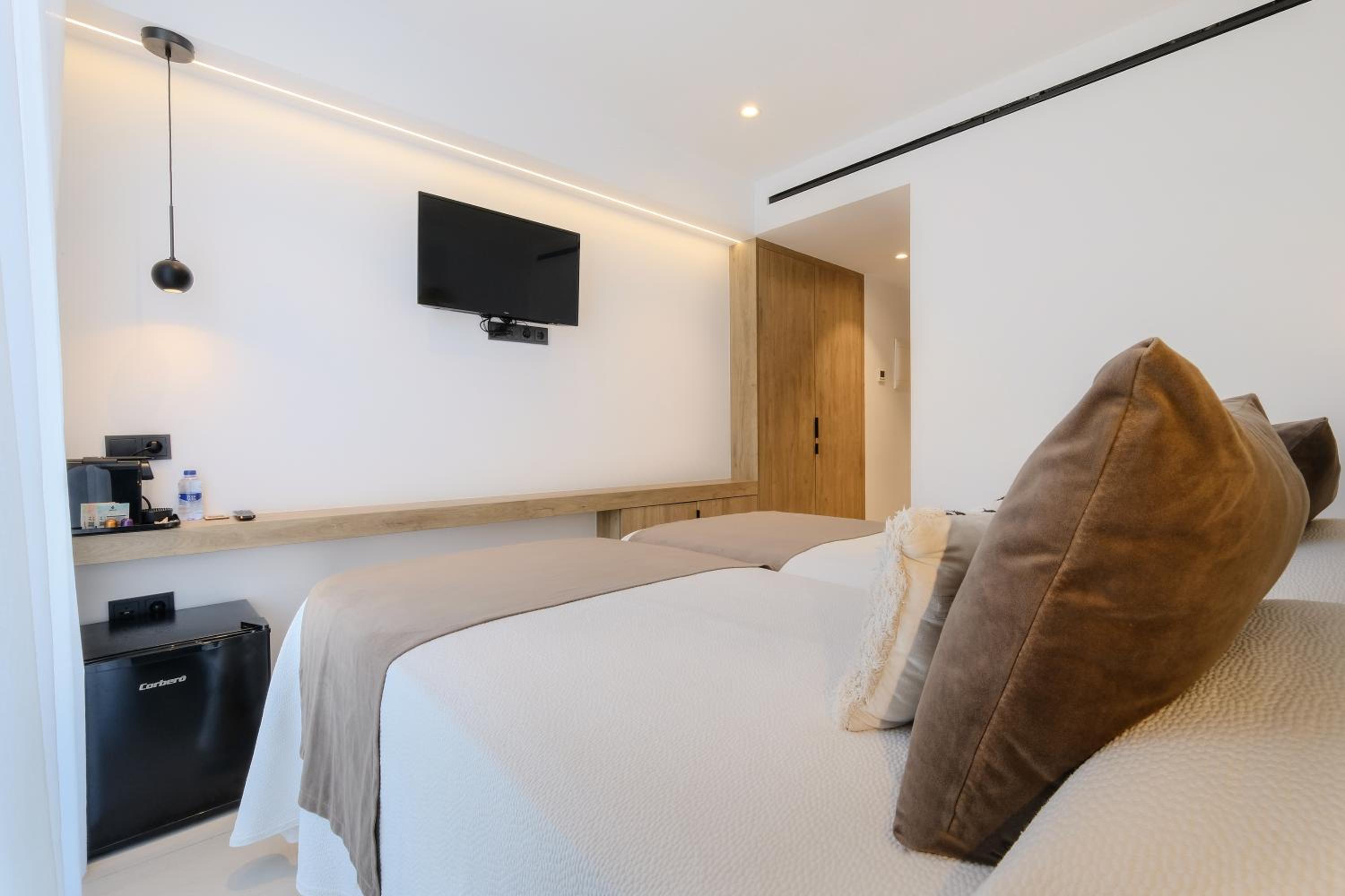 Double Room with Balcony (2 Adults + 1 Child)