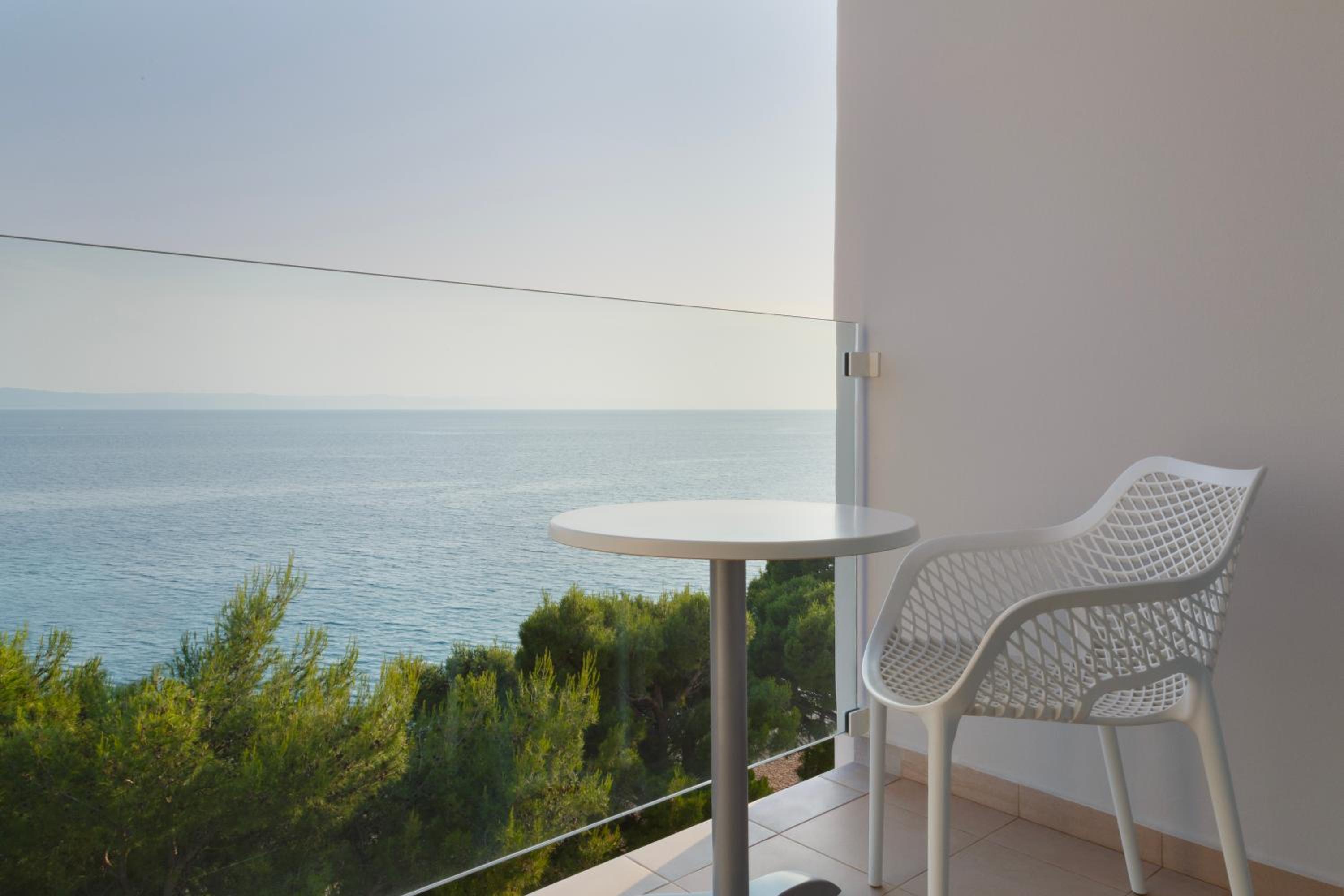 Suite with Balcony - Photo 8