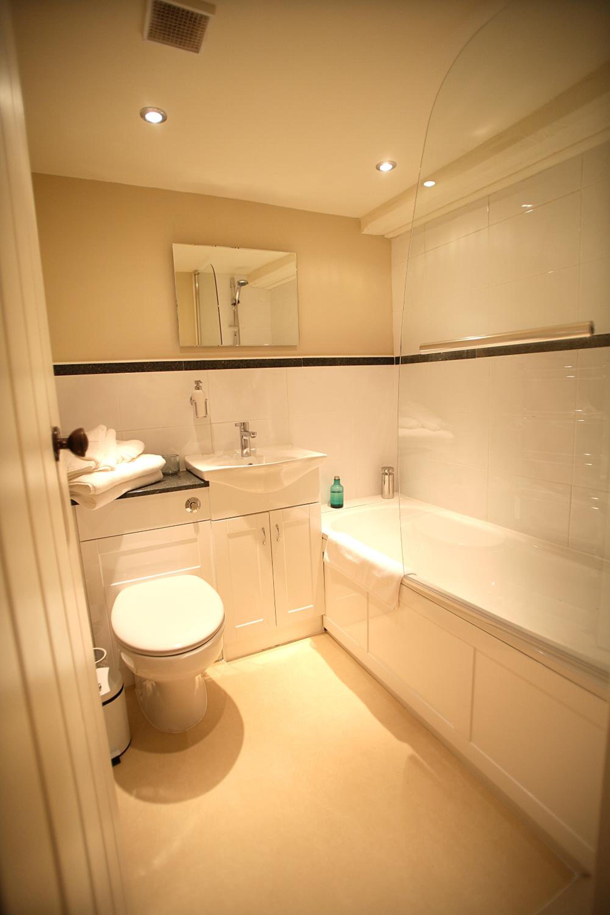 Double Room with Private Bathroom photo 2