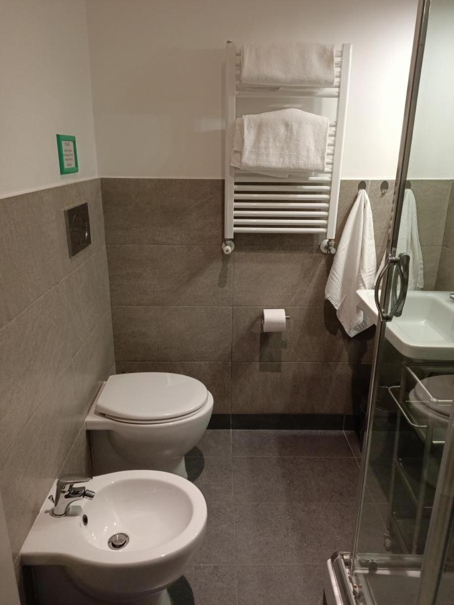 Triple Room with Private External Bathroom photo 1