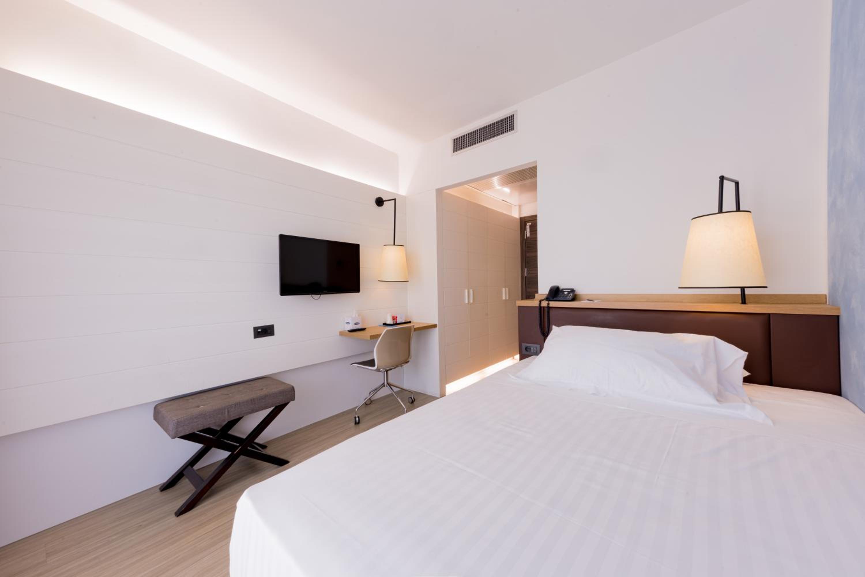 Economy Double Room photo 1