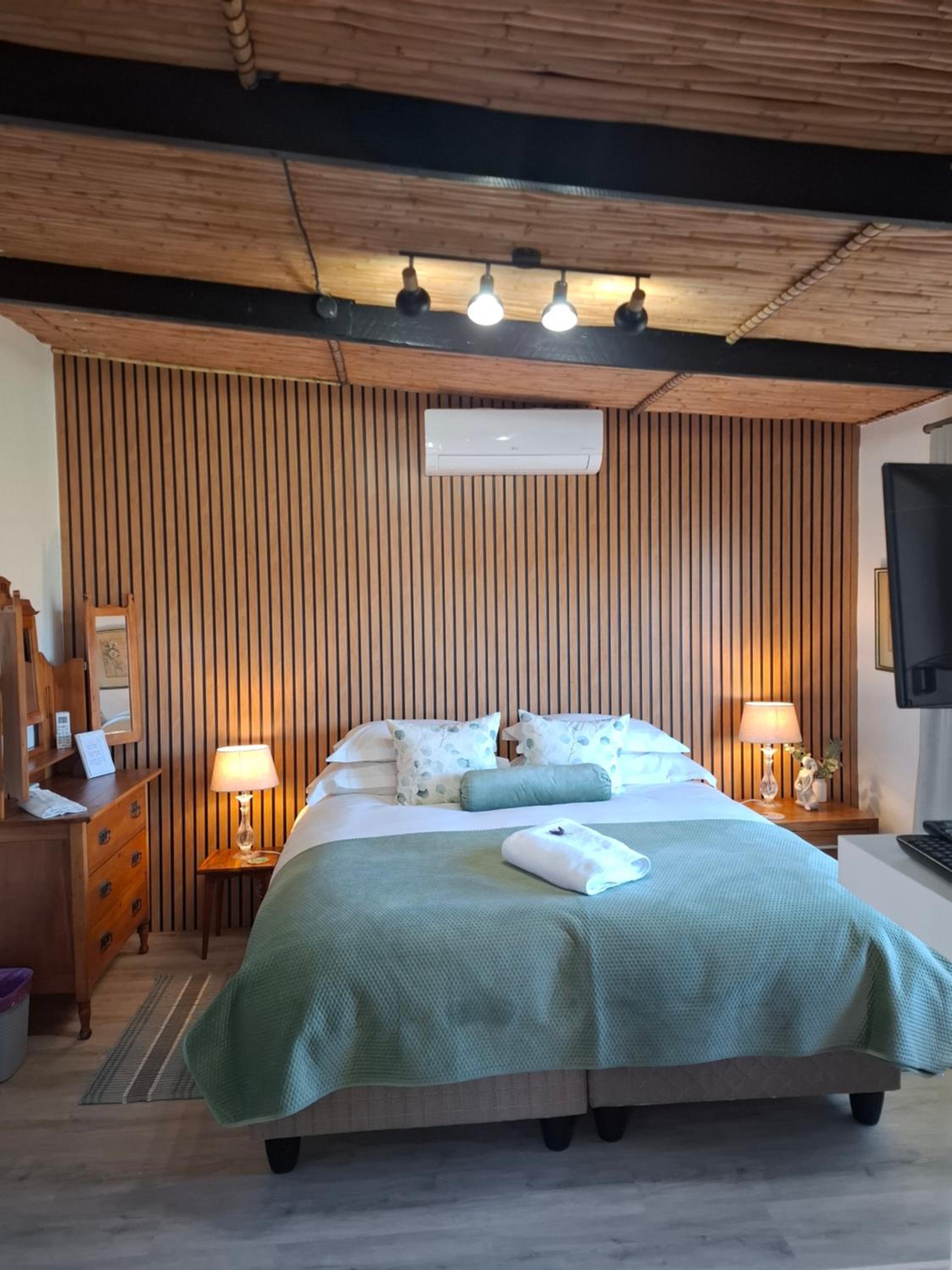 Double Room with Patio photo 1